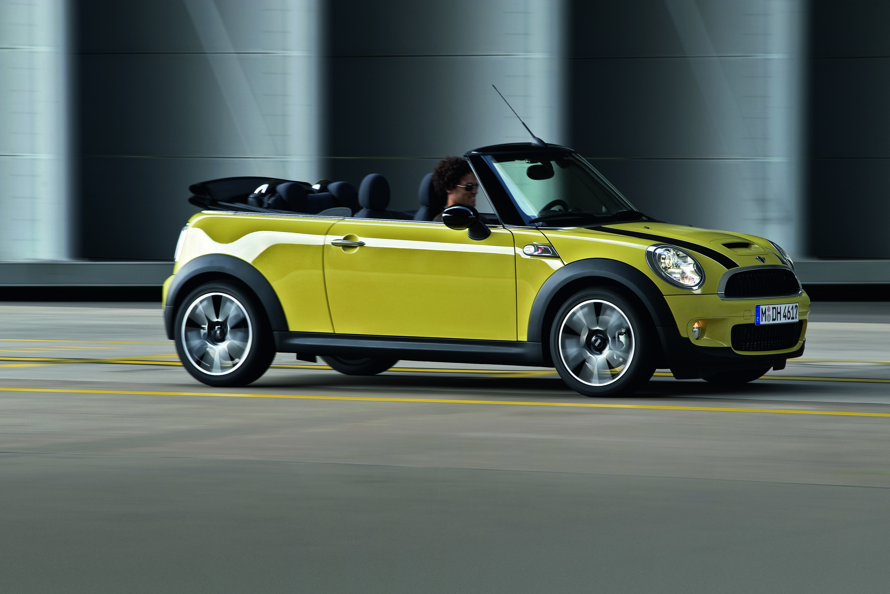 MINI Convertible photo #22