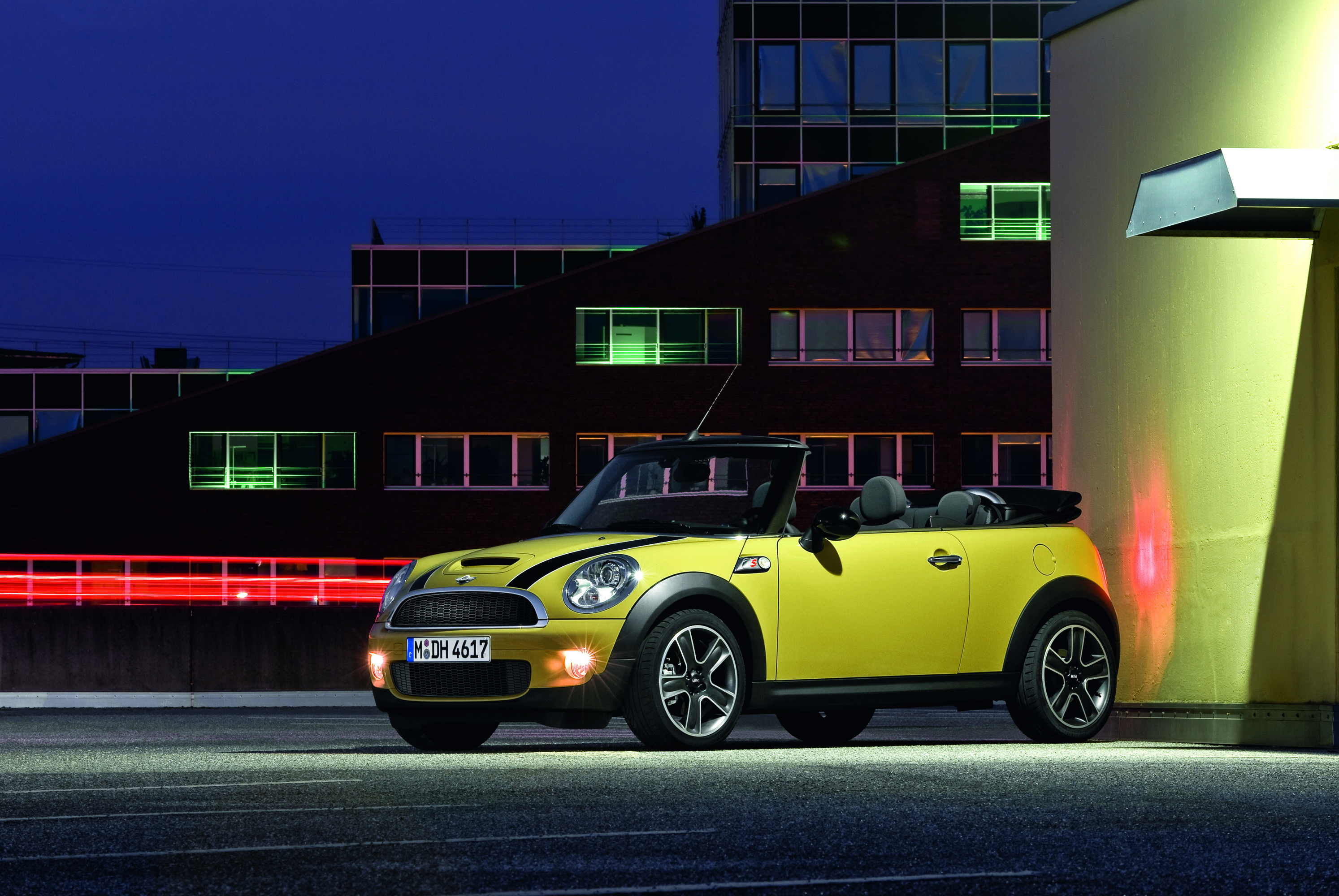 MINI Convertible photo #26