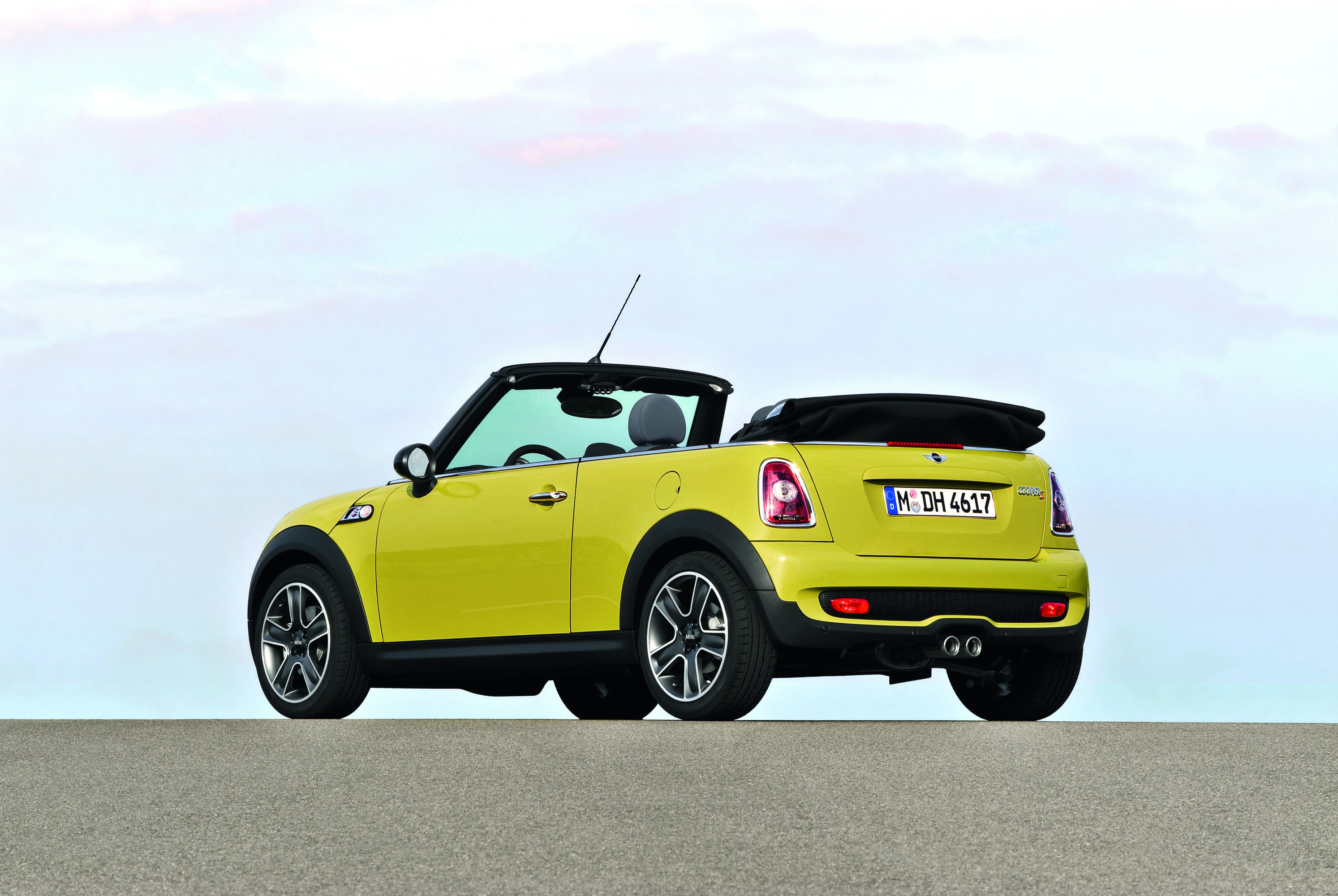 MINI Convertible photo #58