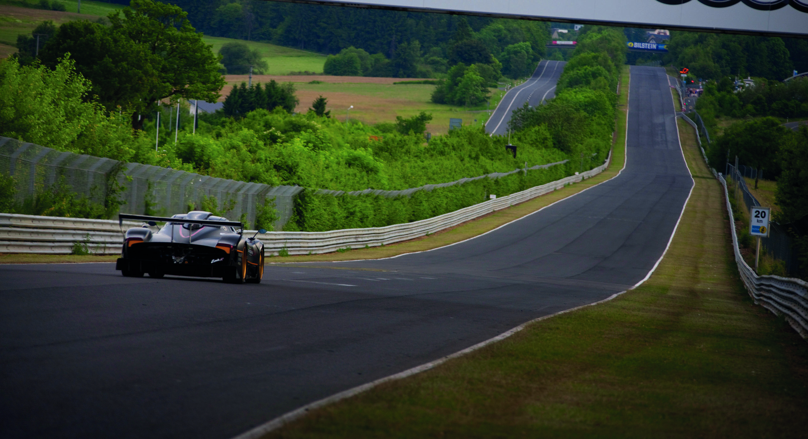 Pagani Zonda R photo #37