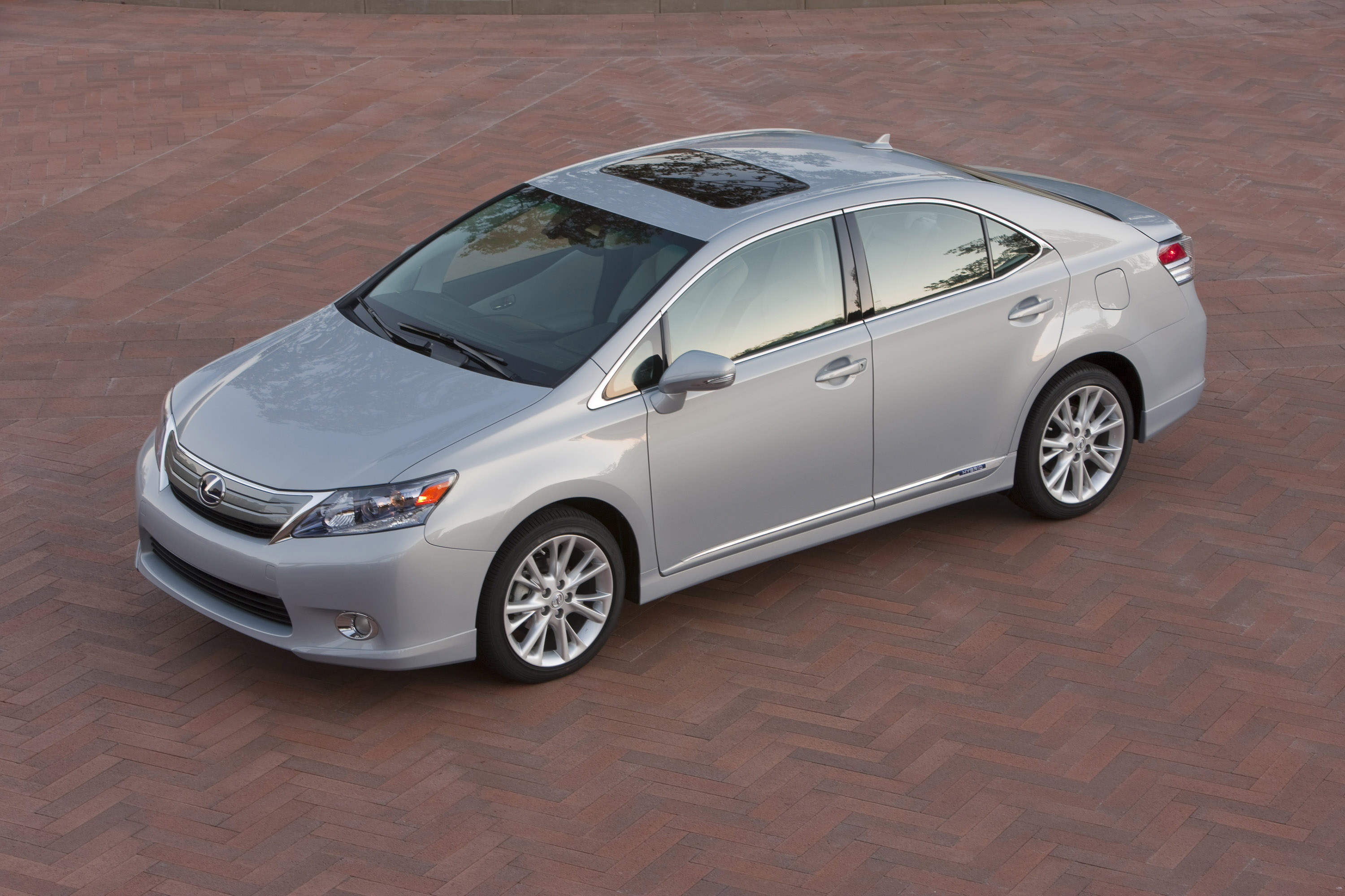 Lexus HS 250h photo #38