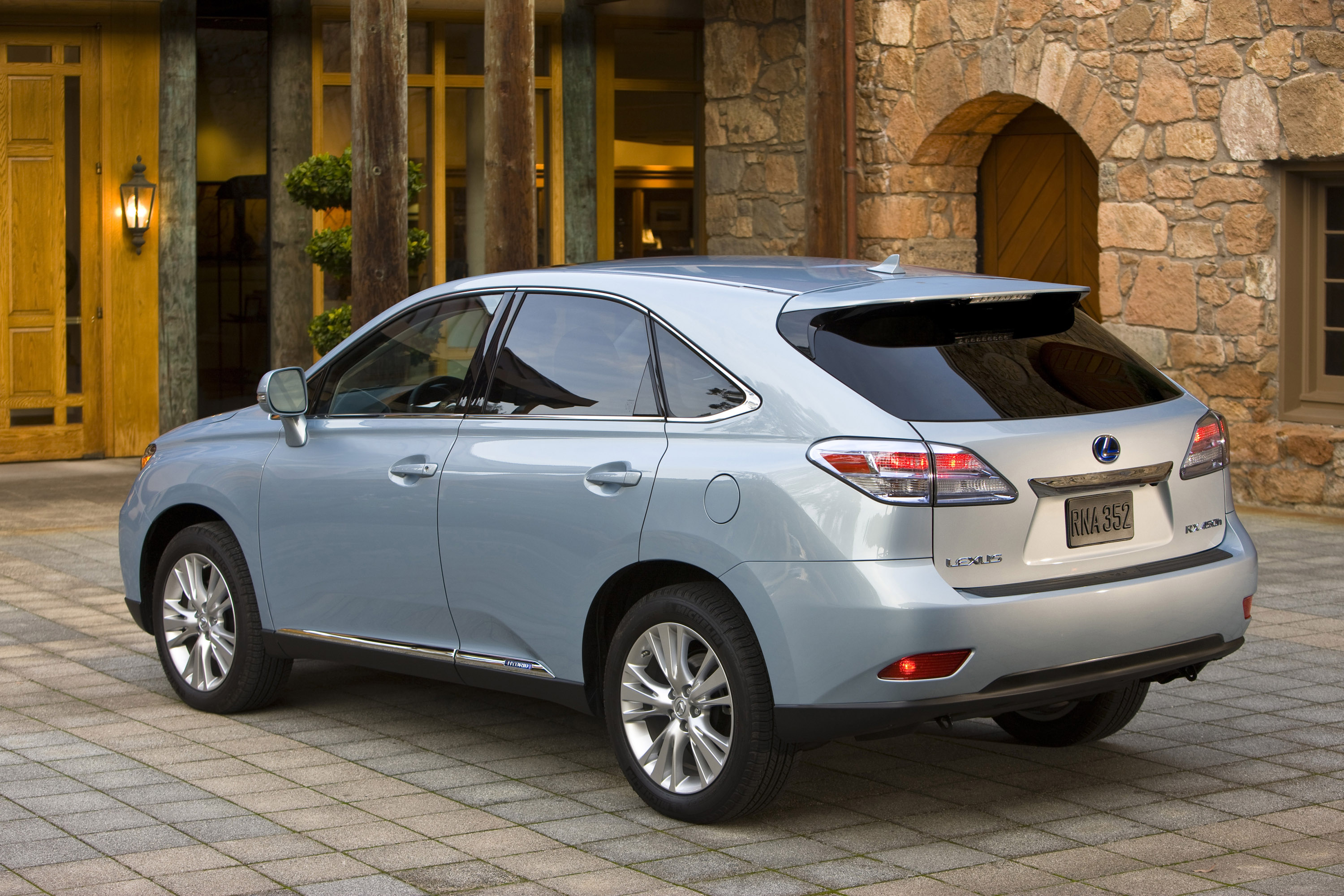 Lexus RX 450h photo #28