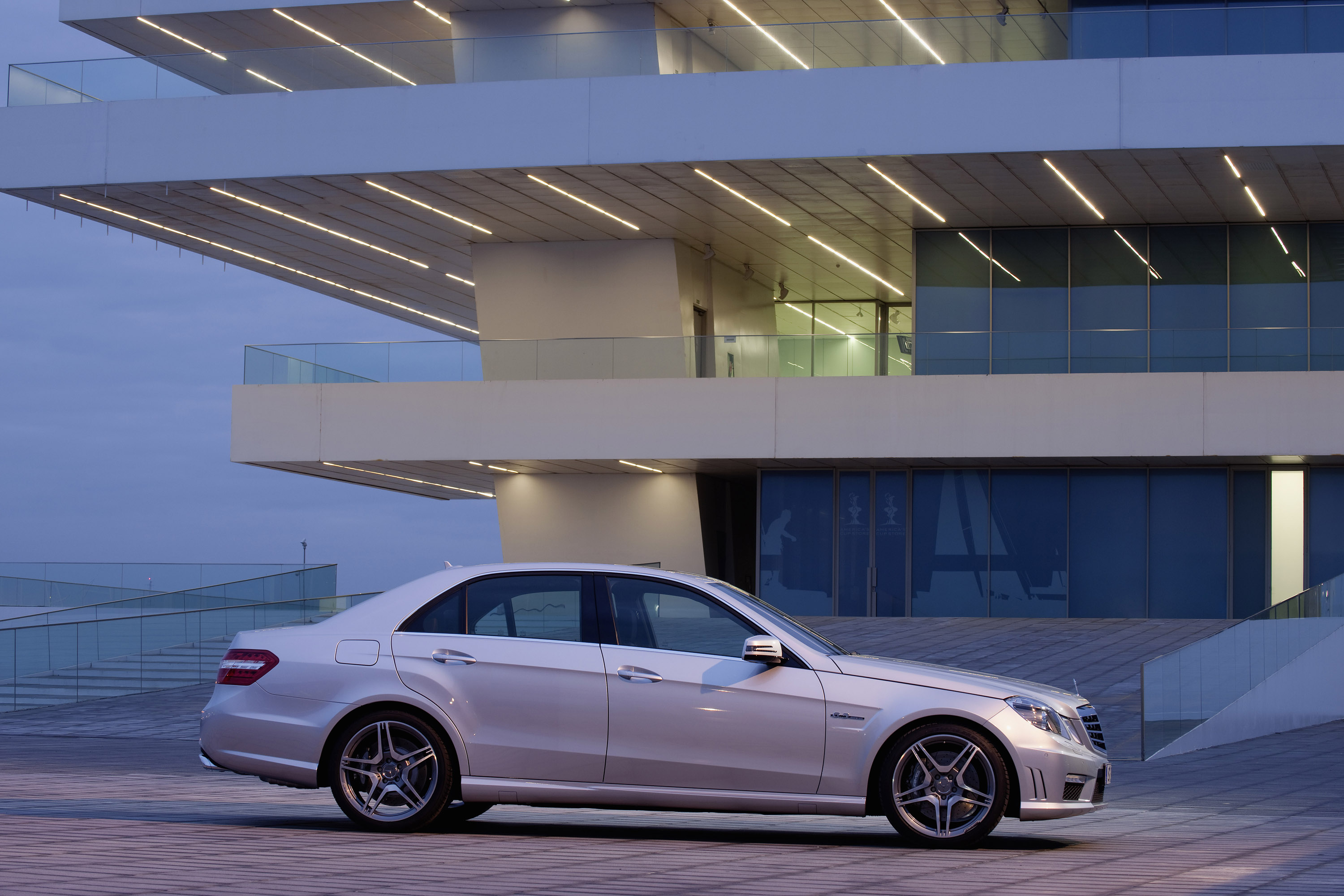 Mercedes-Benz E63 AMG photo #24