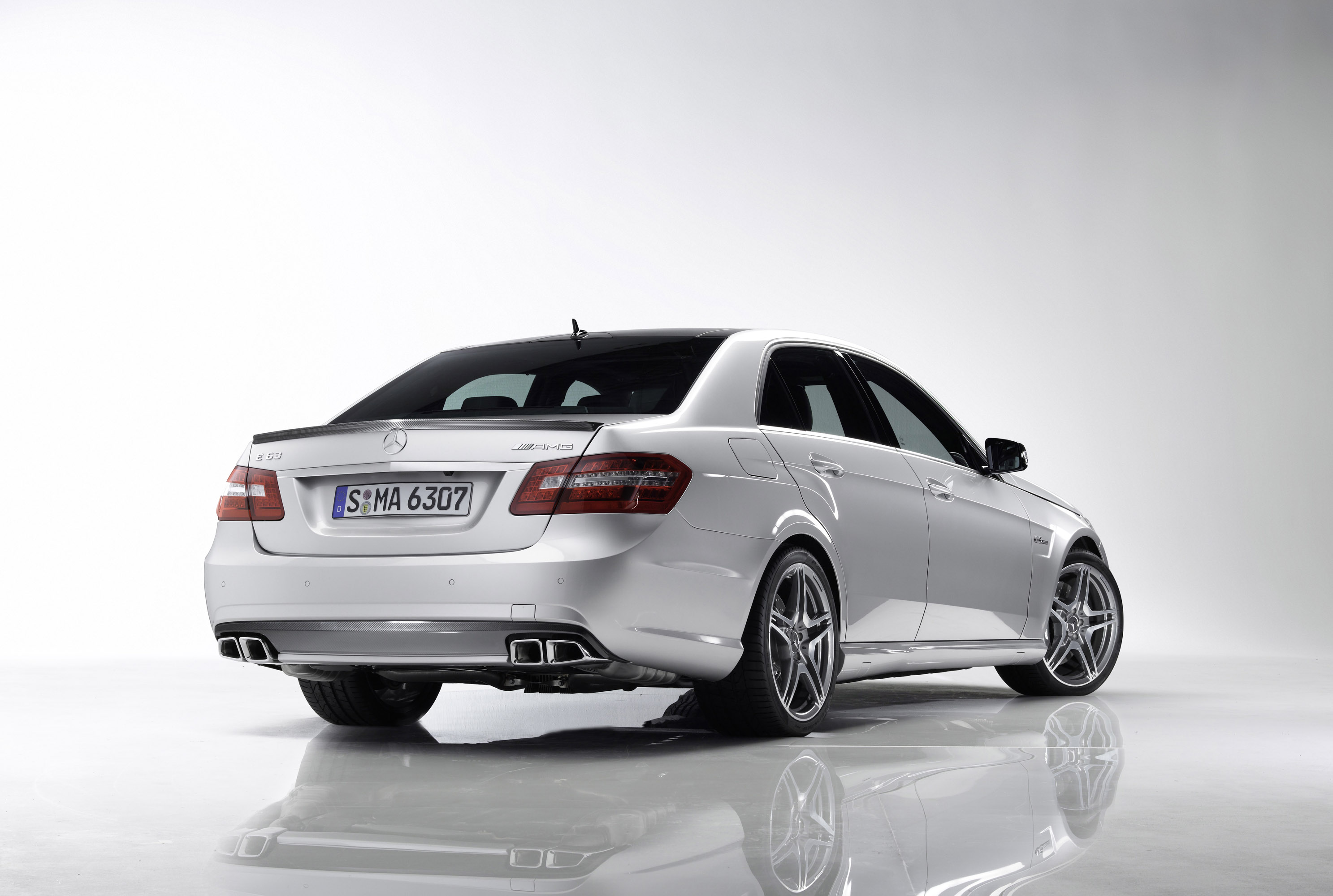 Mercedes-Benz E63 AMG photo #43