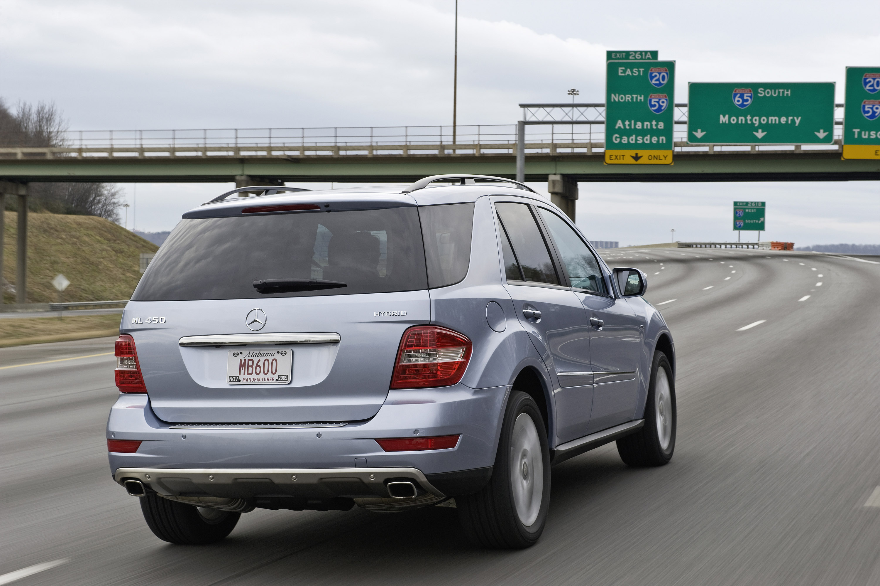 Mercedes-Benz ML450 Hybrid photo #23