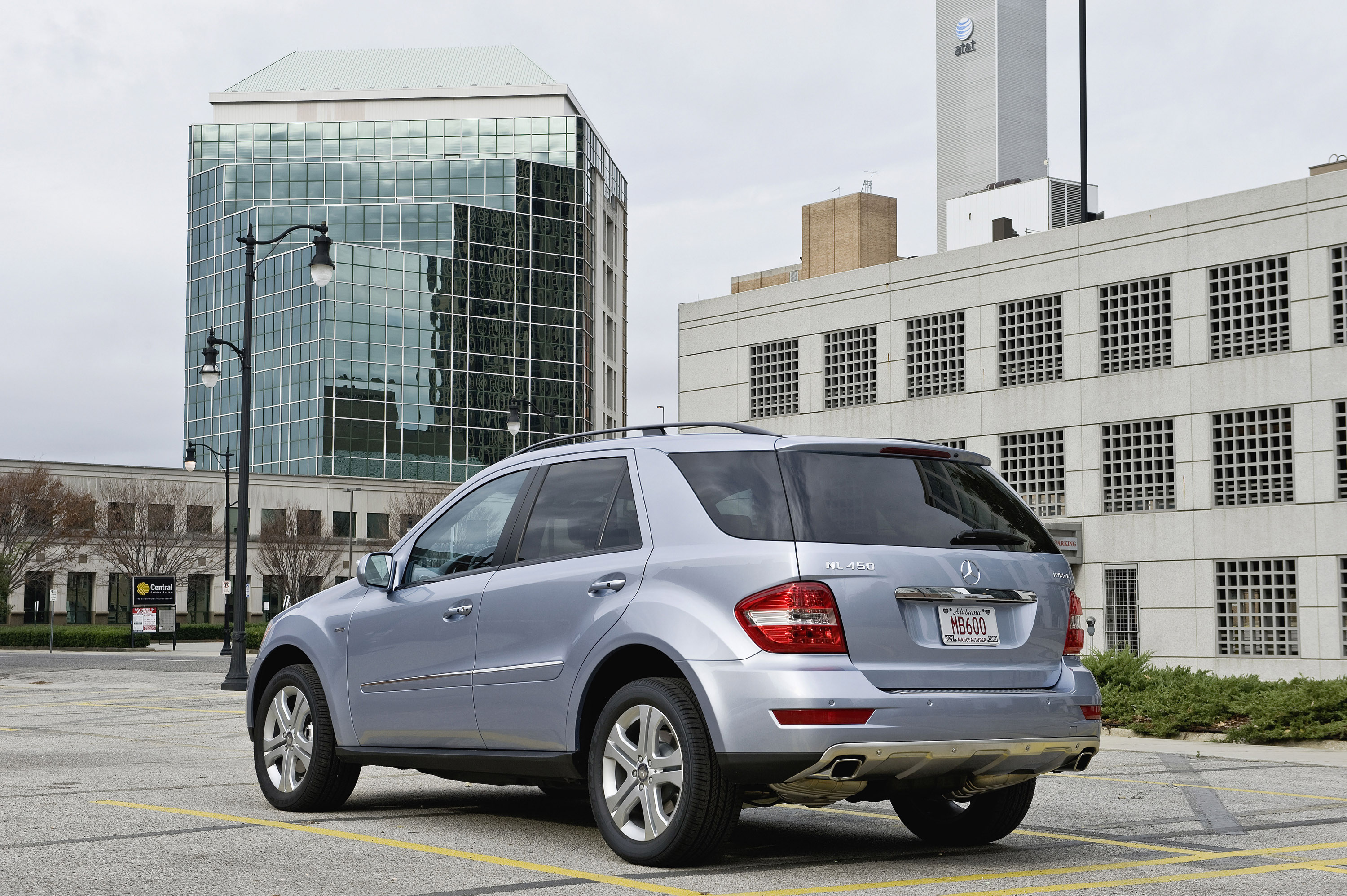 Mercedes-Benz ML450 Hybrid photo #29