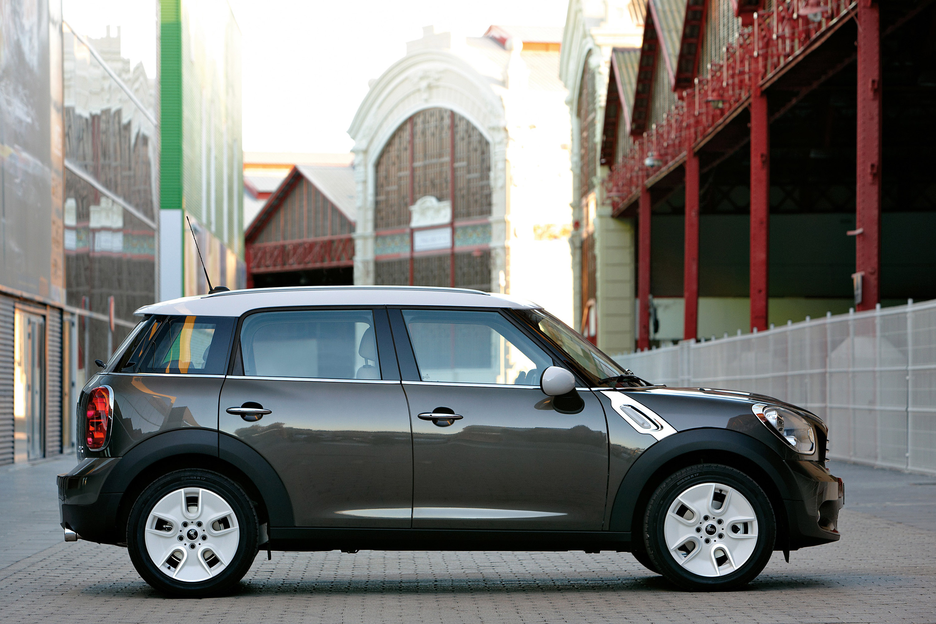 MINI Countryman photo #26