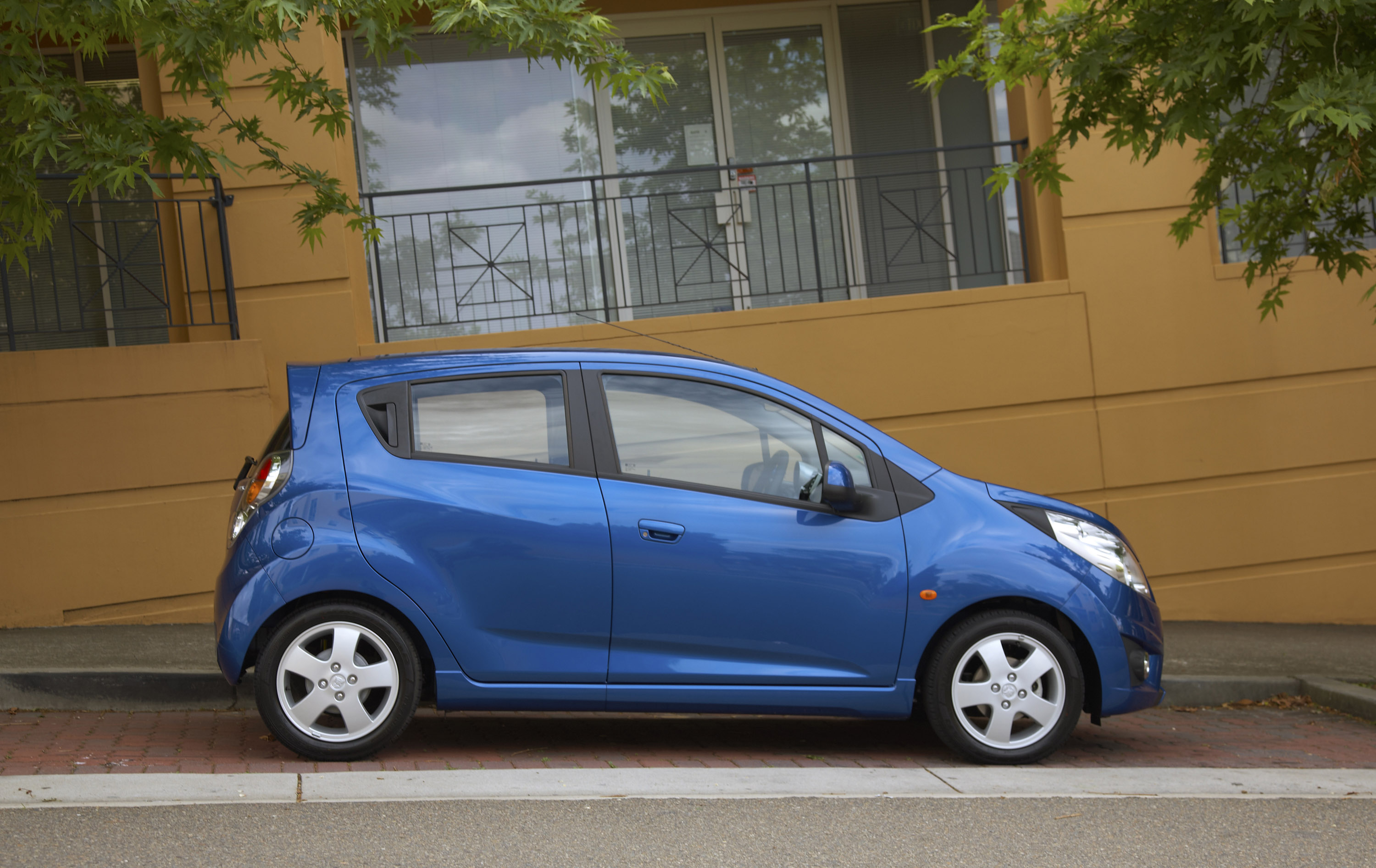 Holden Barina Spark CDX photo #25