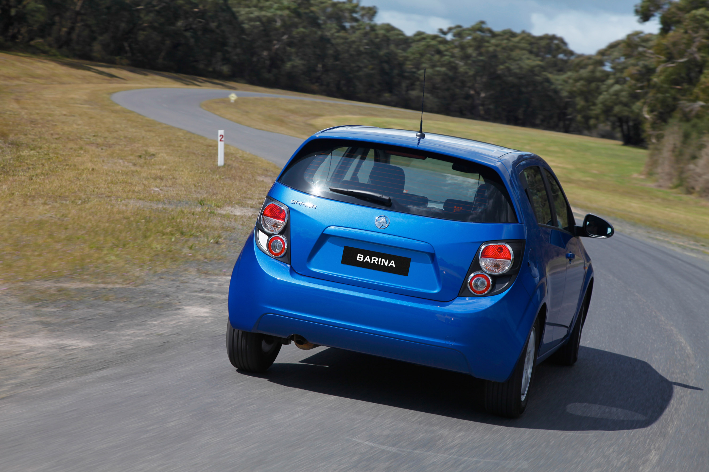 Holden Barina photo #33