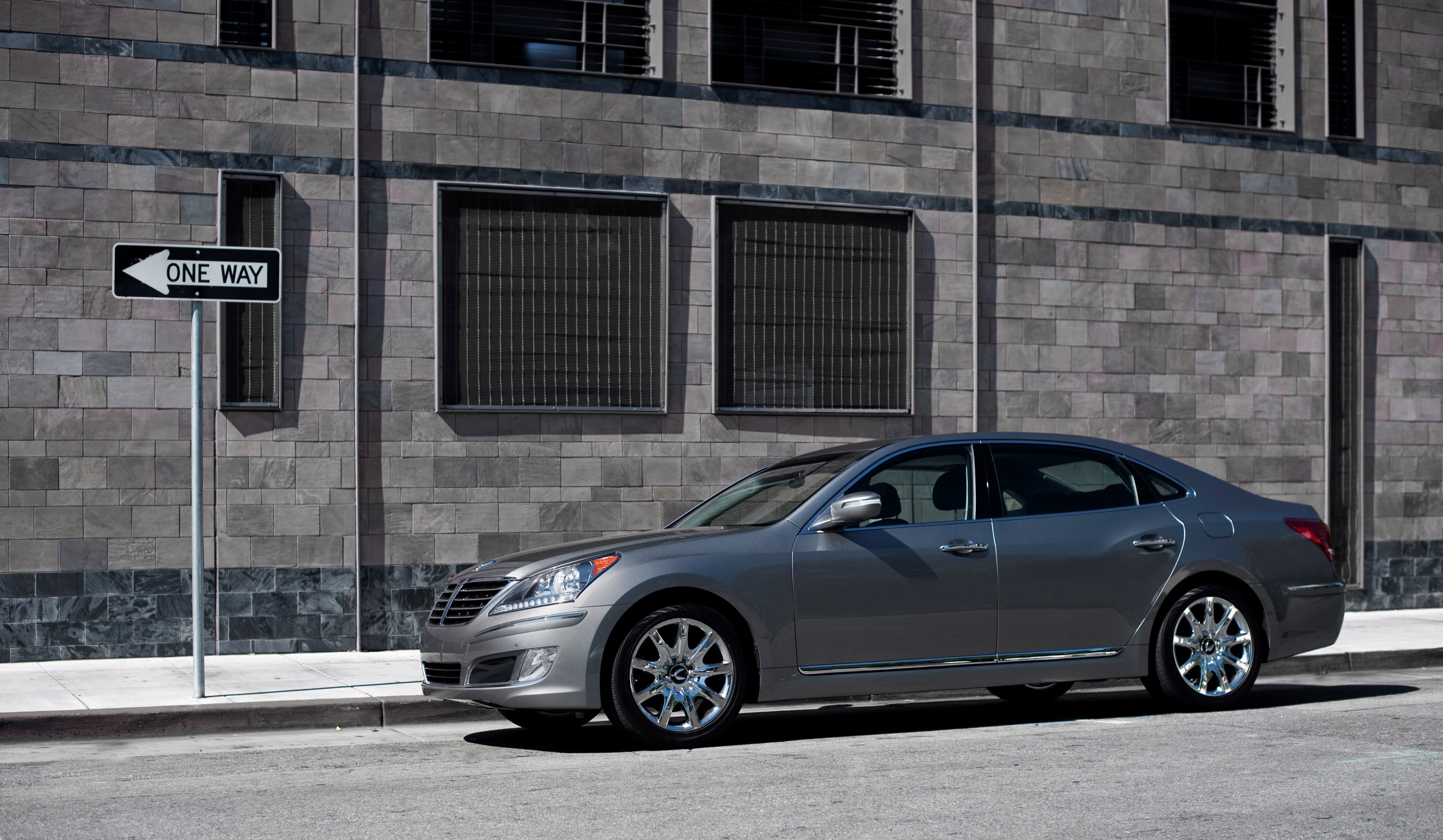 Hyundai Equus photo #24