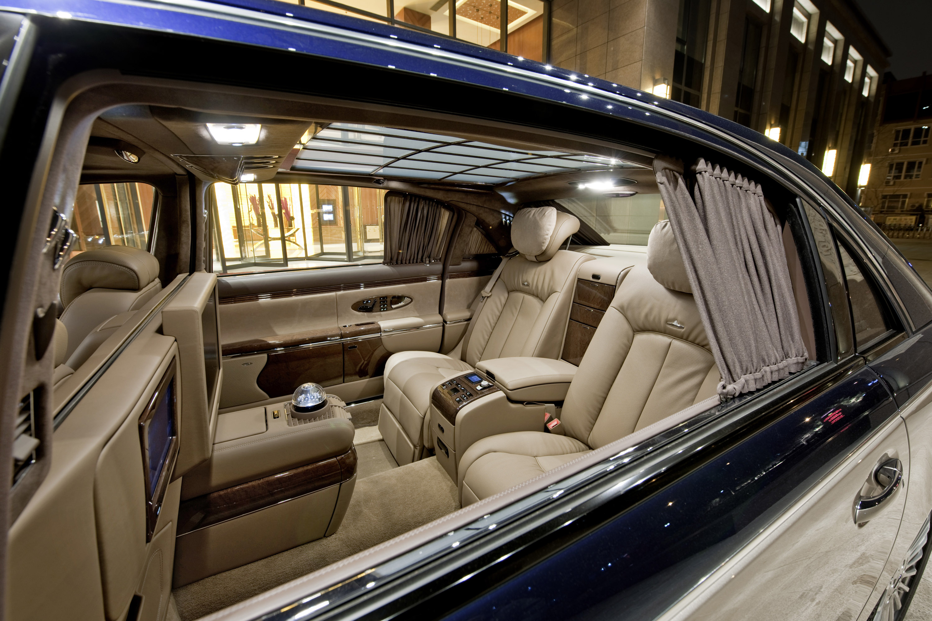 Maybach 62 S photo #28