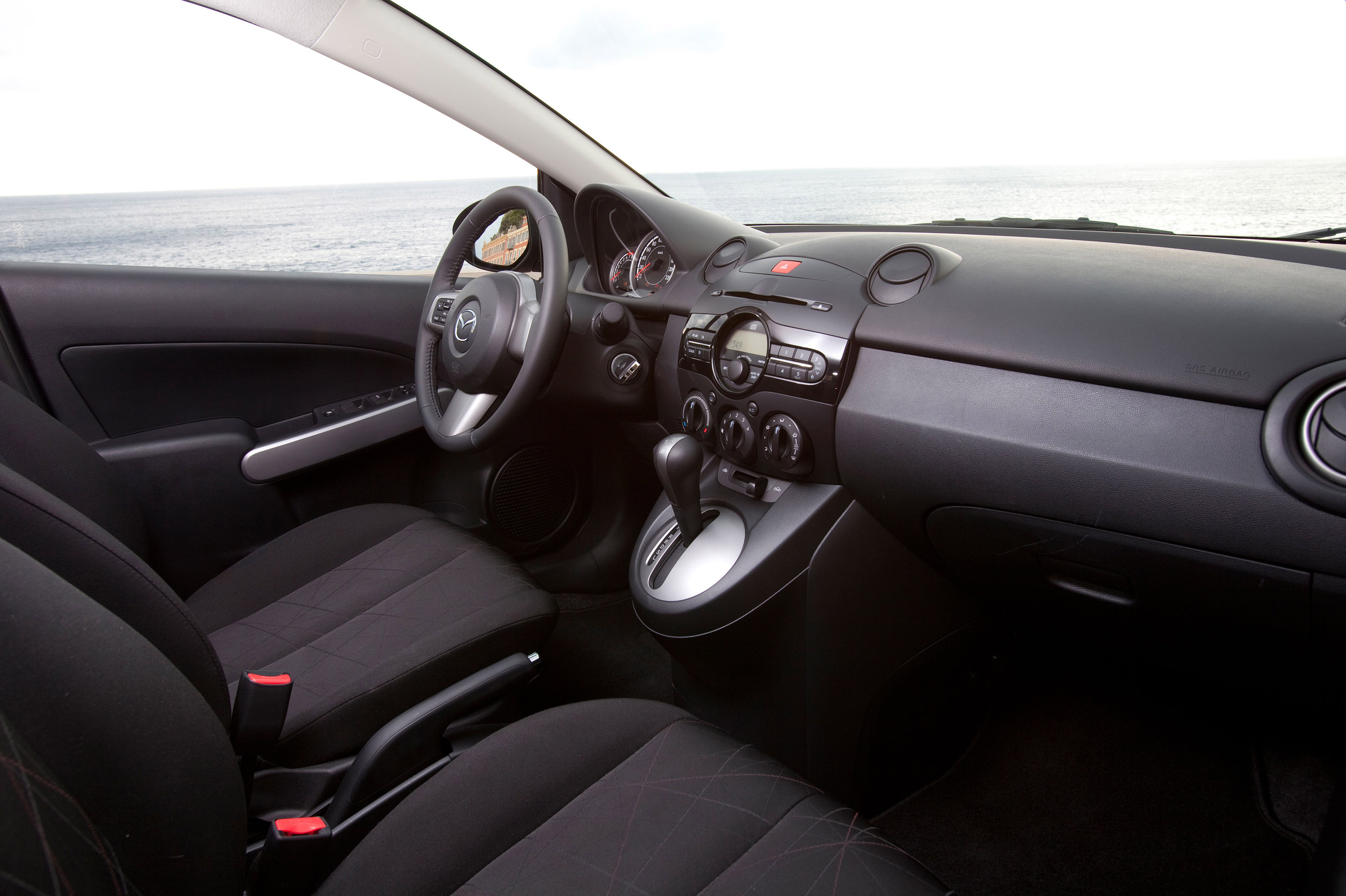 Mazda 2 photo #42