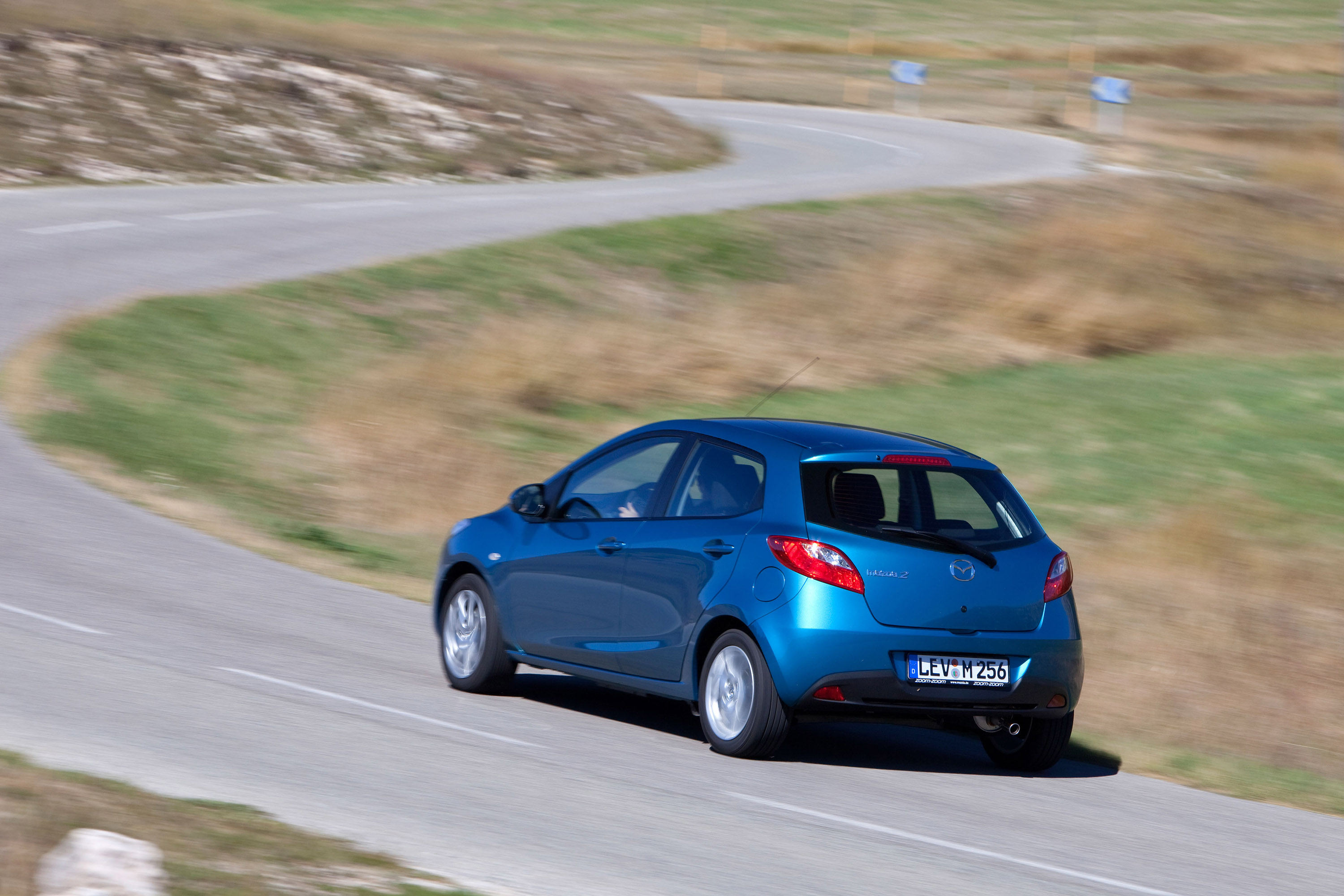 Mazda 2 photo #63