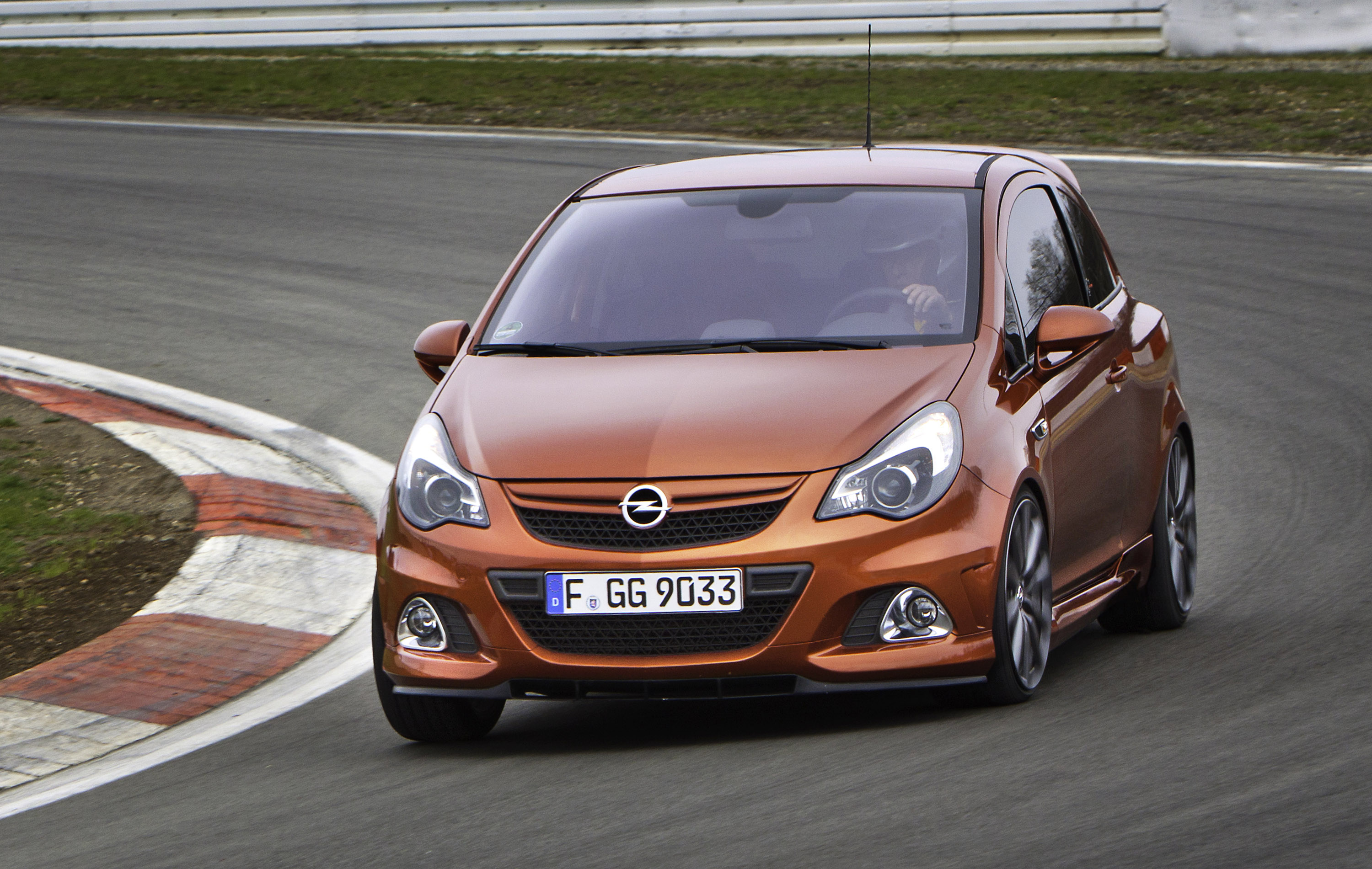 Opel Corsa OPC photo #16