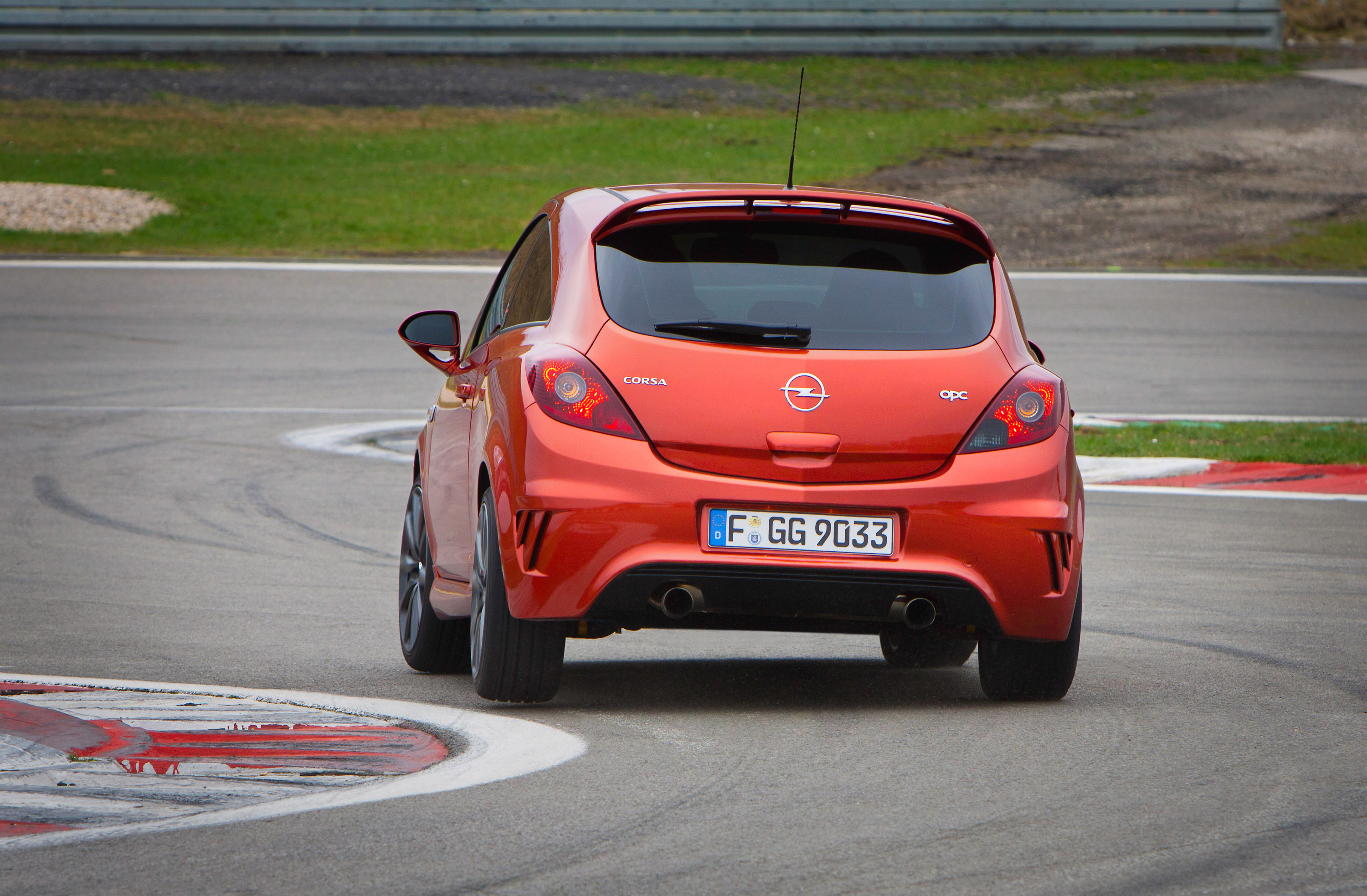 Opel Corsa OPC photo #30