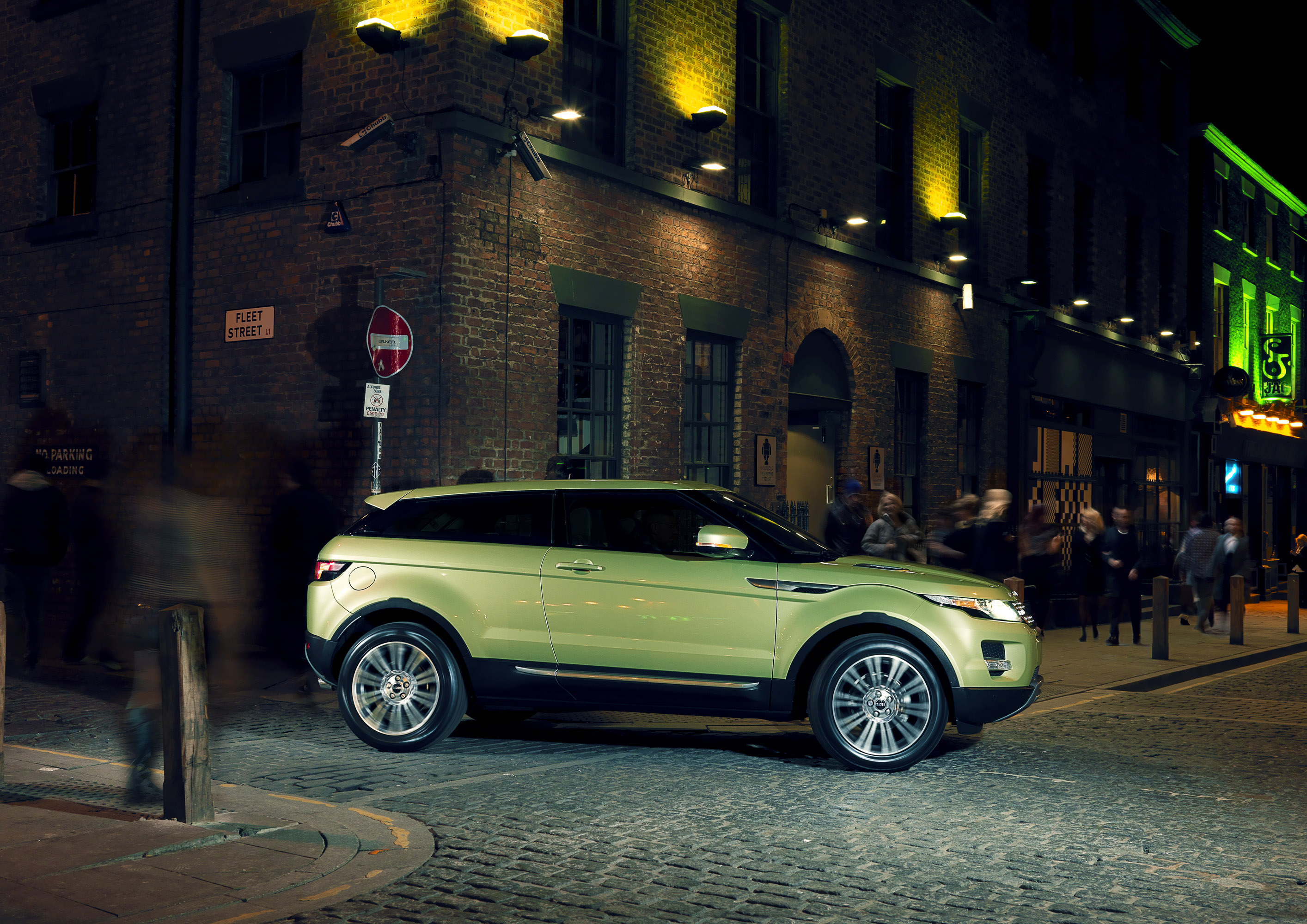 Range Rover Evoque photo #24