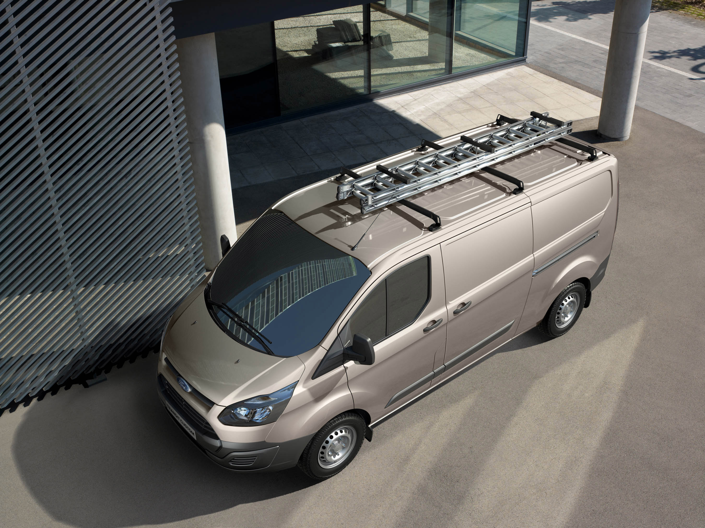 Ford Tourneo Custom photo #10