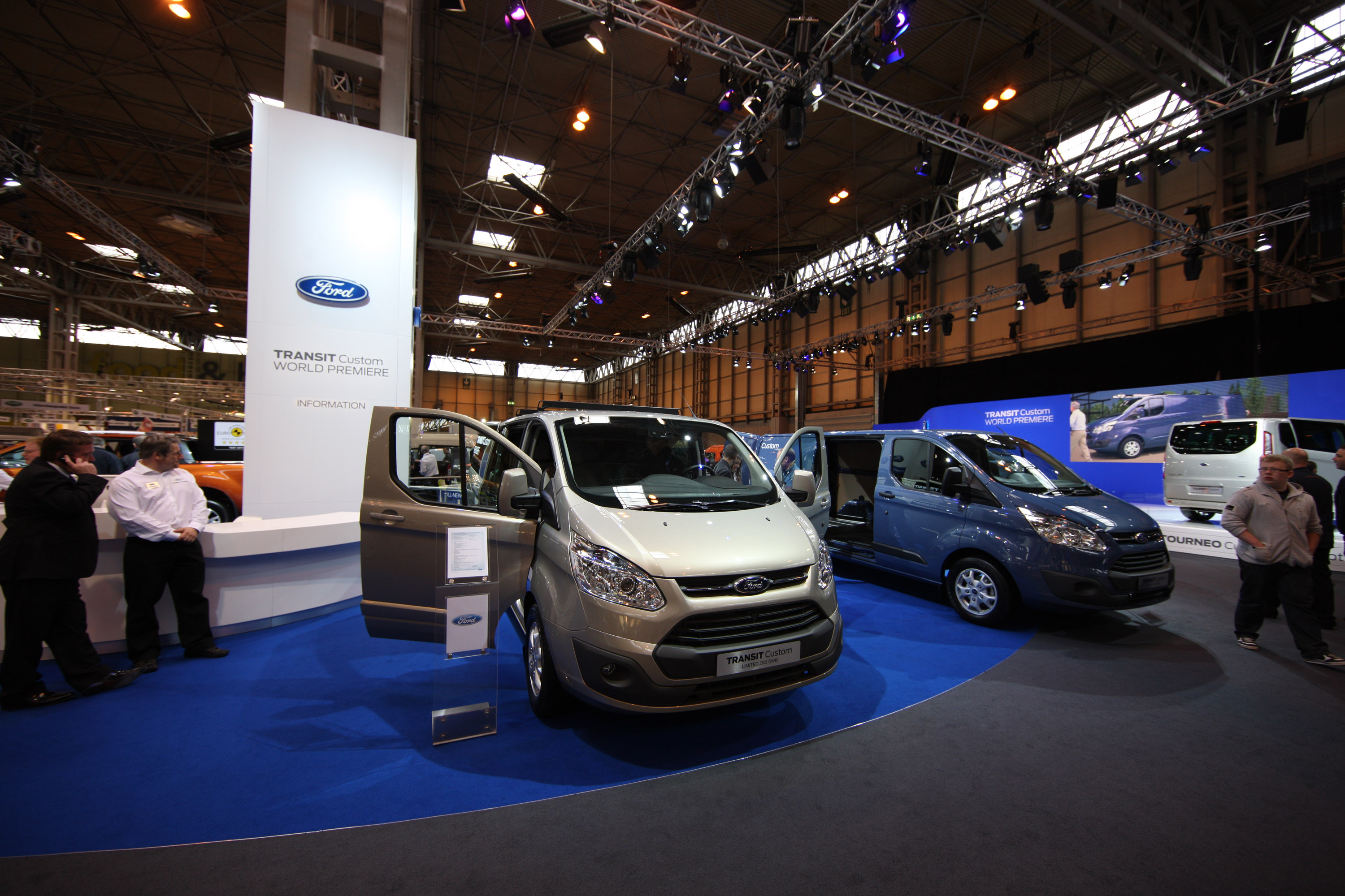 Ford Tourneo Custom photo #20