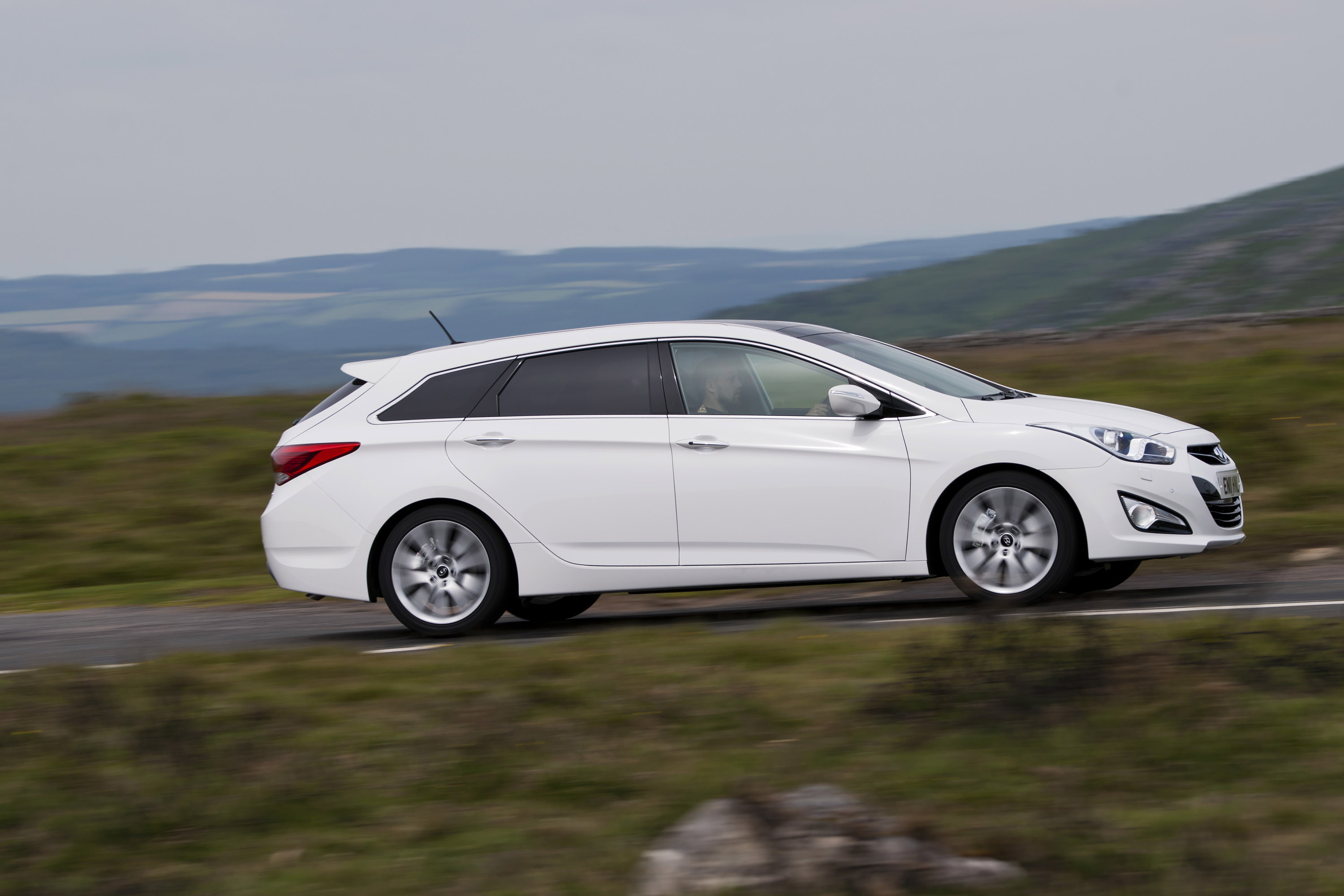 Hyundai i40 Tourer UK Version photo #21