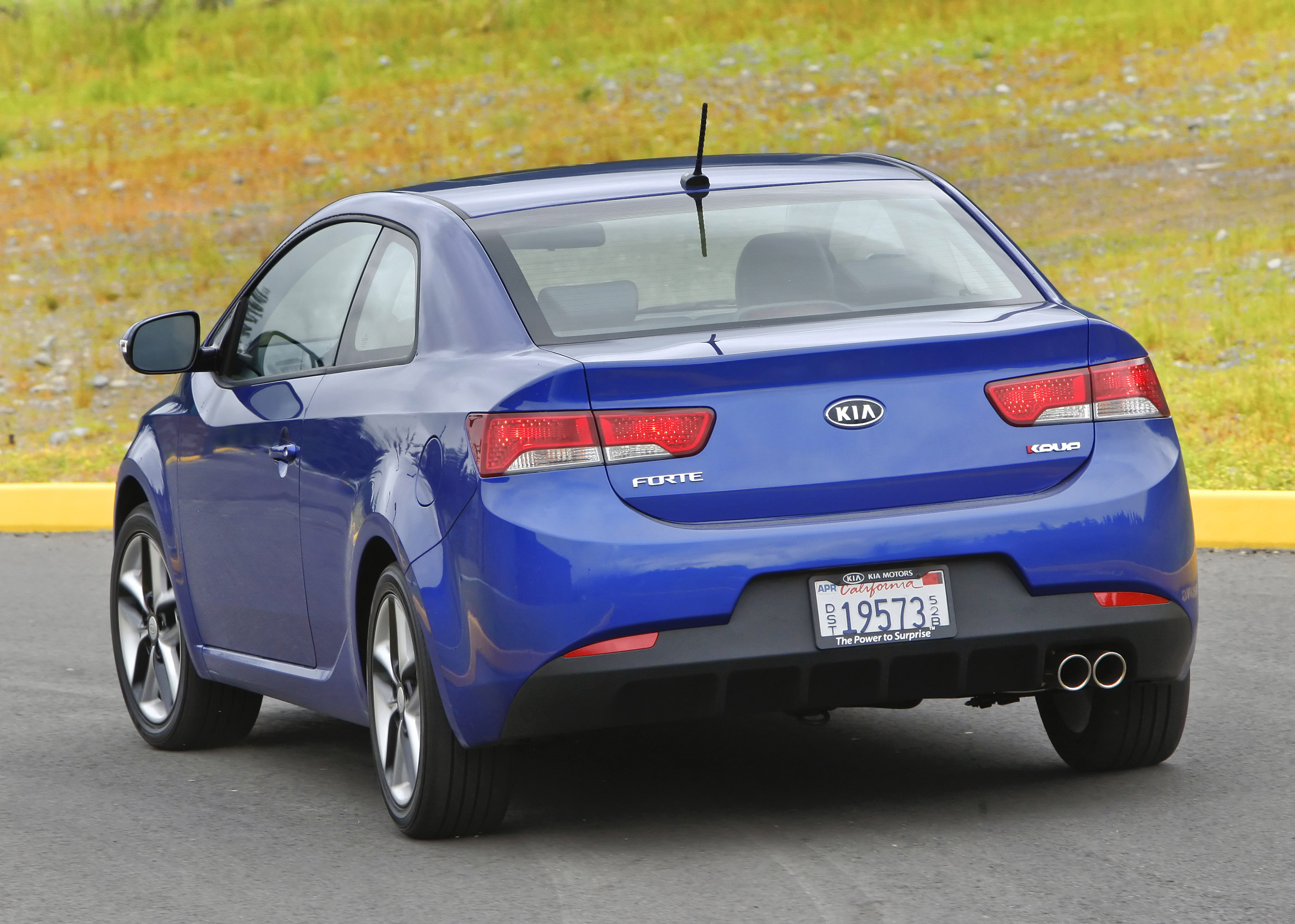 Kia Forte Koup photo #22