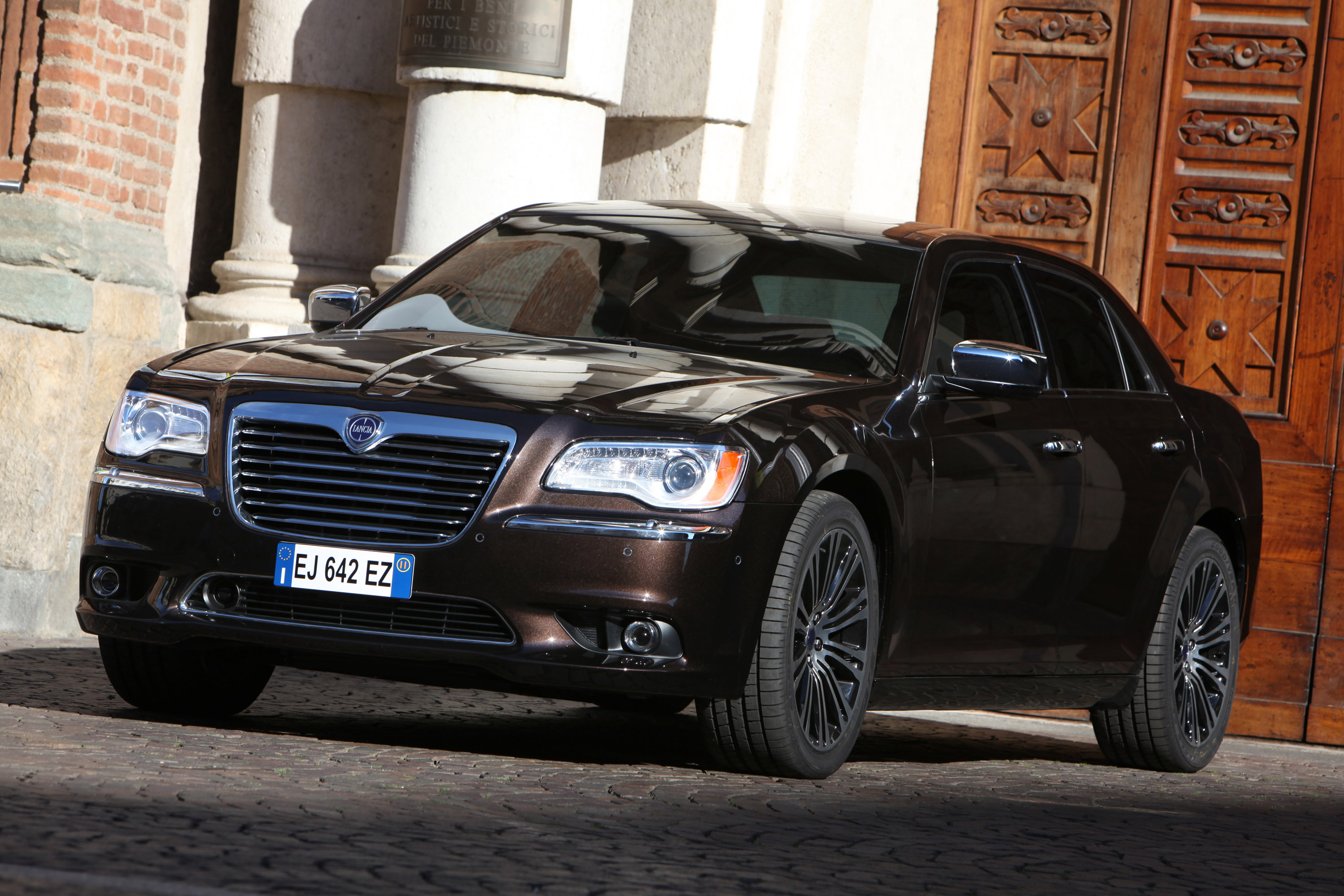 Lancia Thema photo #8