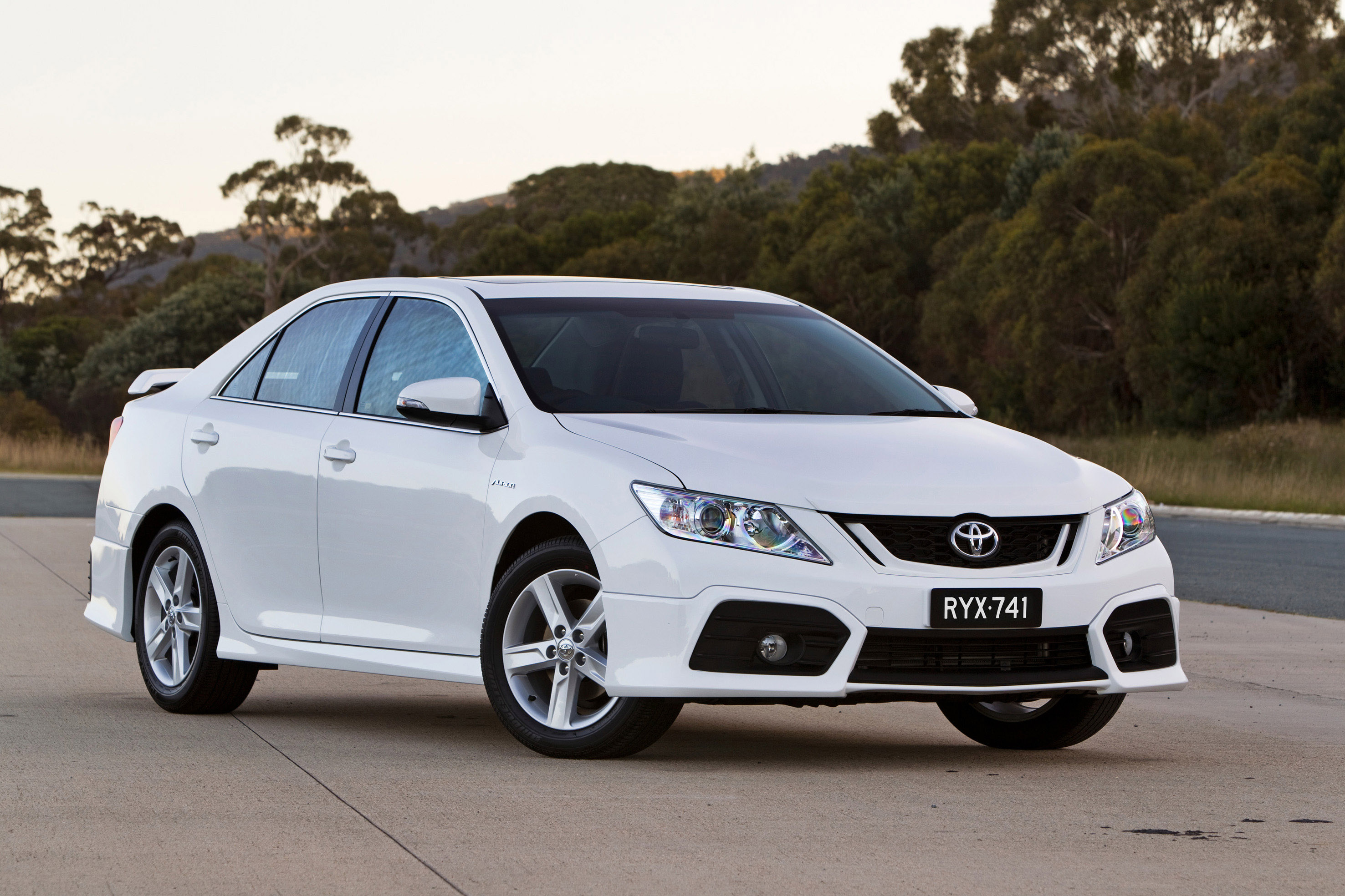 Toyota Aurion photo #21