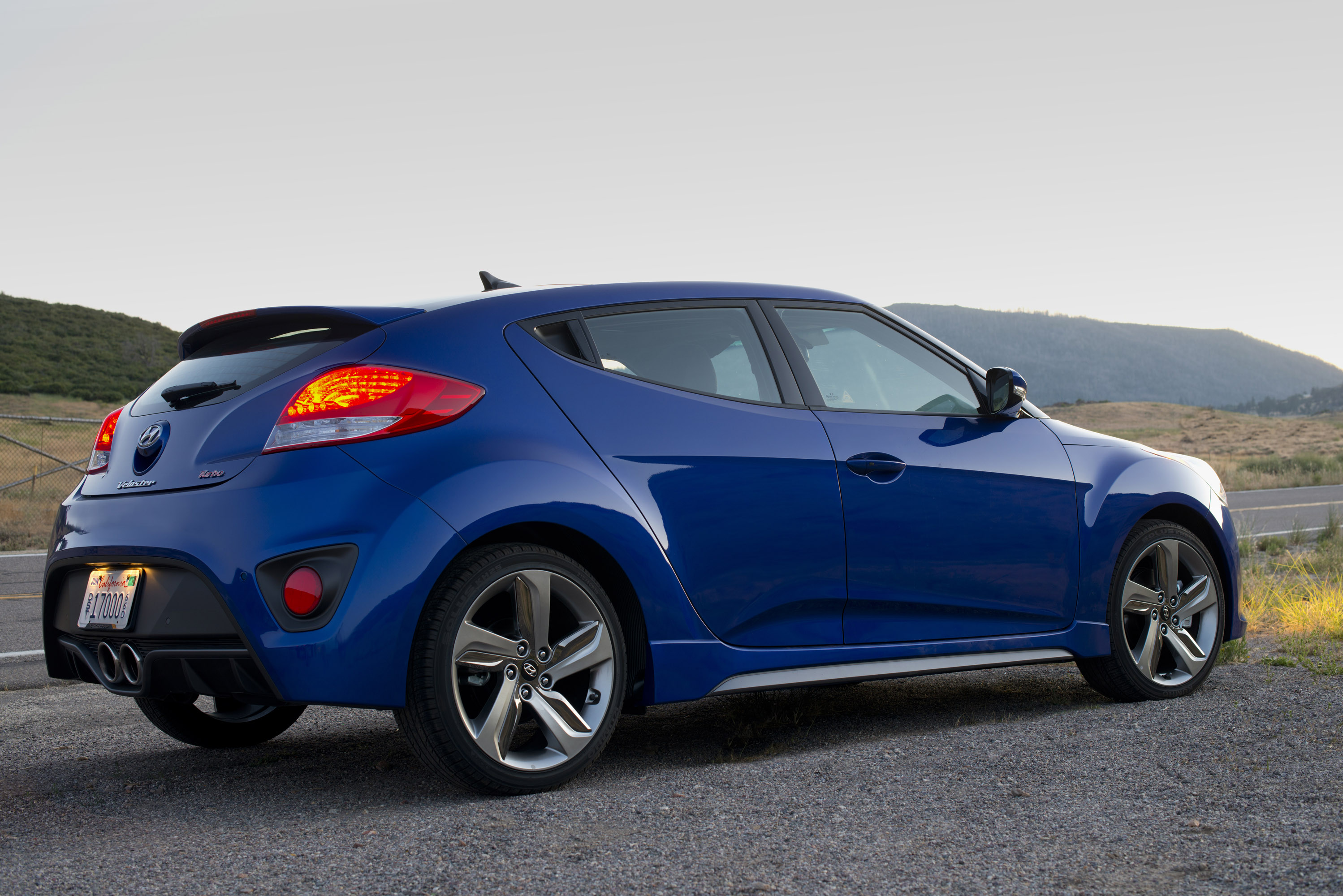 Hyundai Veloster Turbo photo #20