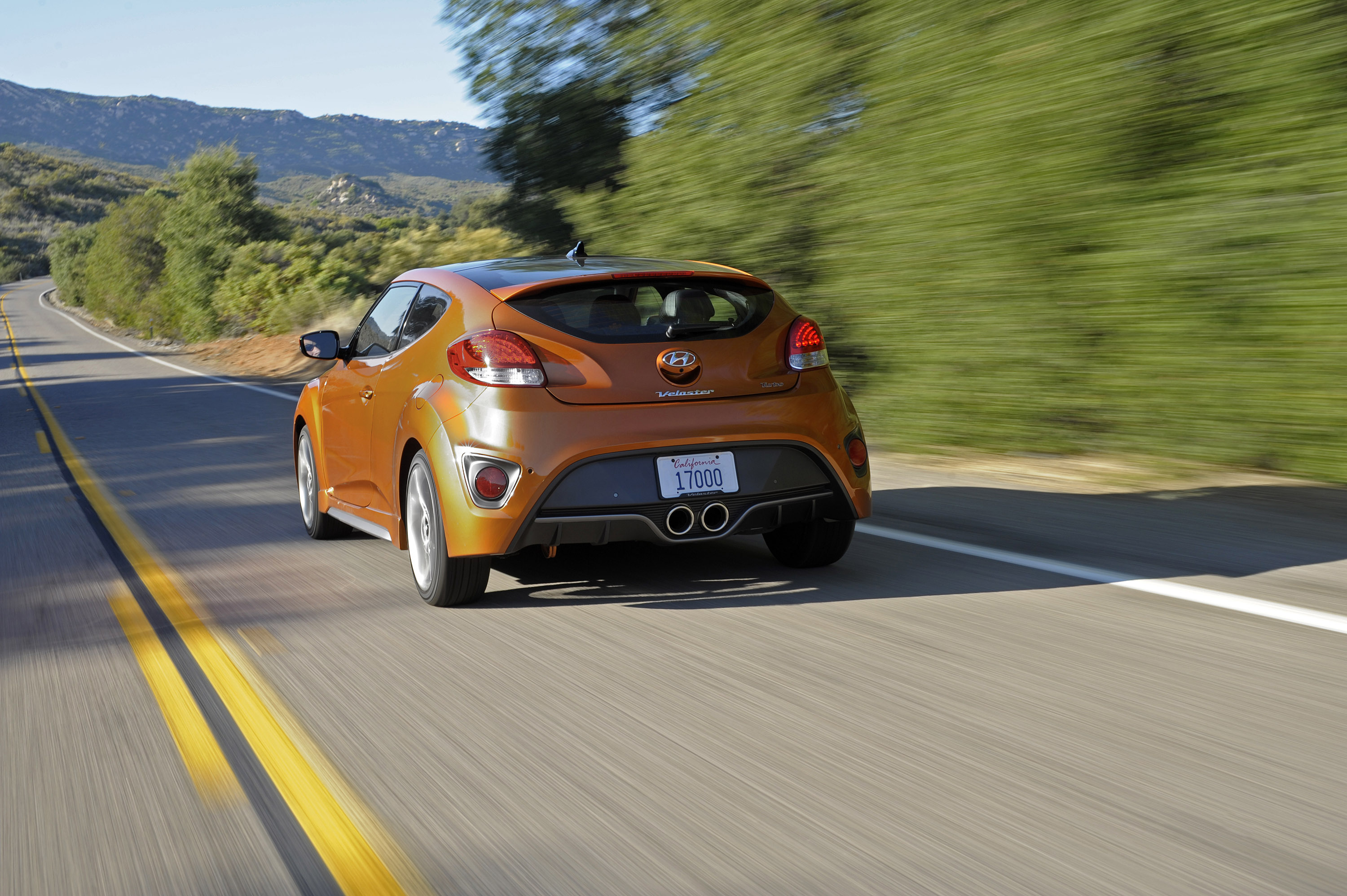 Hyundai Veloster Turbo photo #22