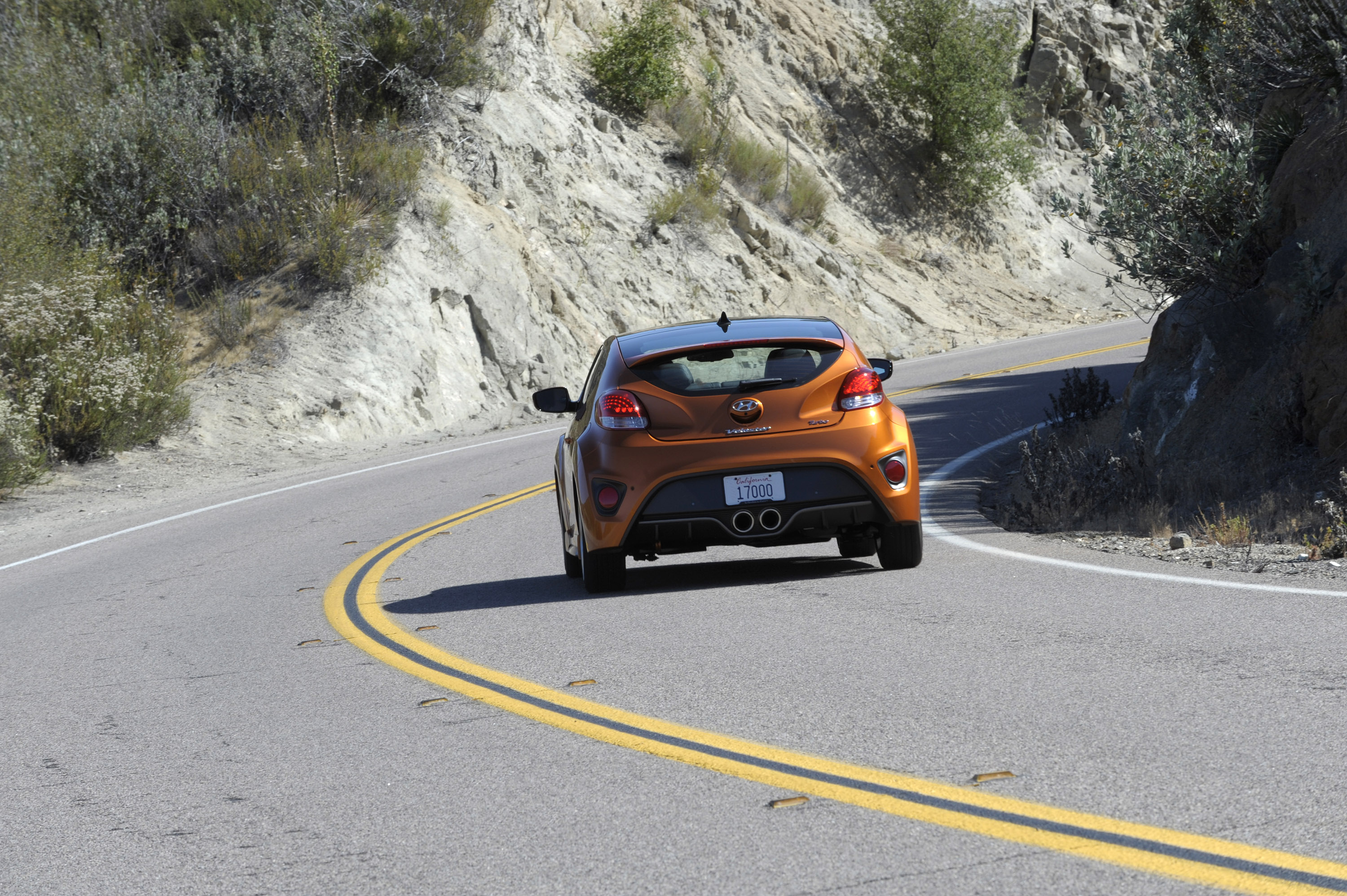 Hyundai Veloster Turbo photo #23