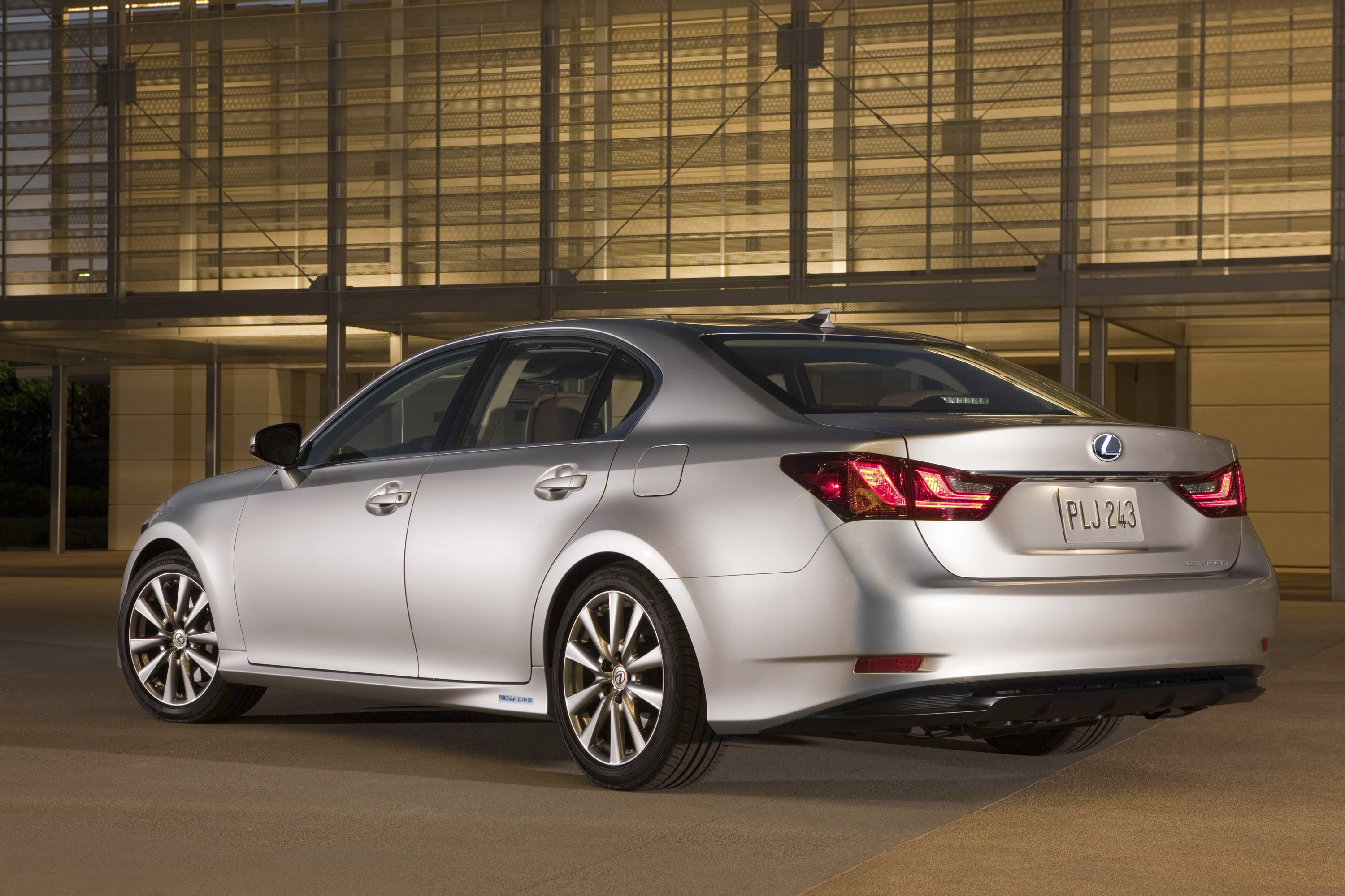 Lexus GS 450h photo #22