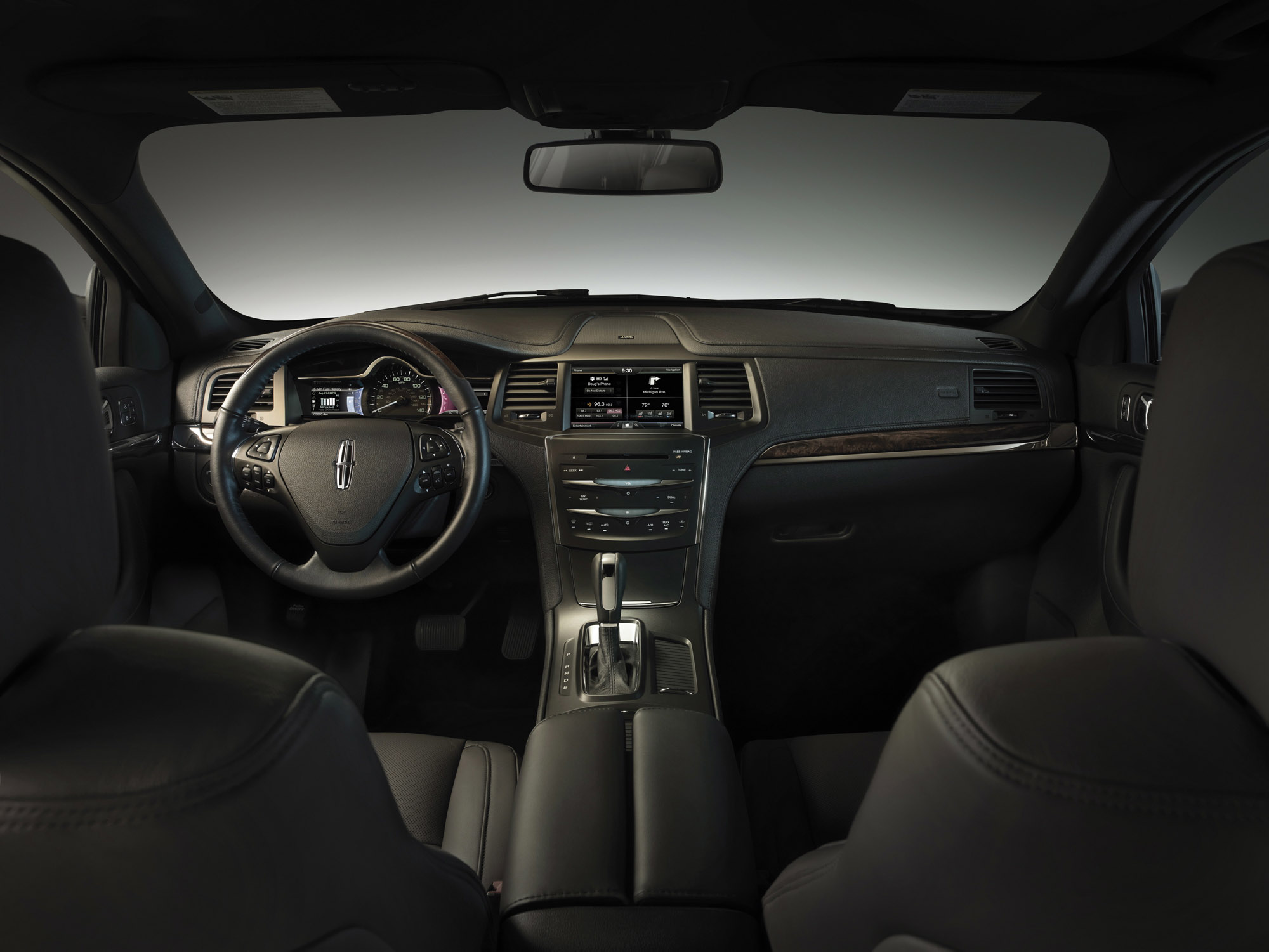 Lincoln MKS photo #16