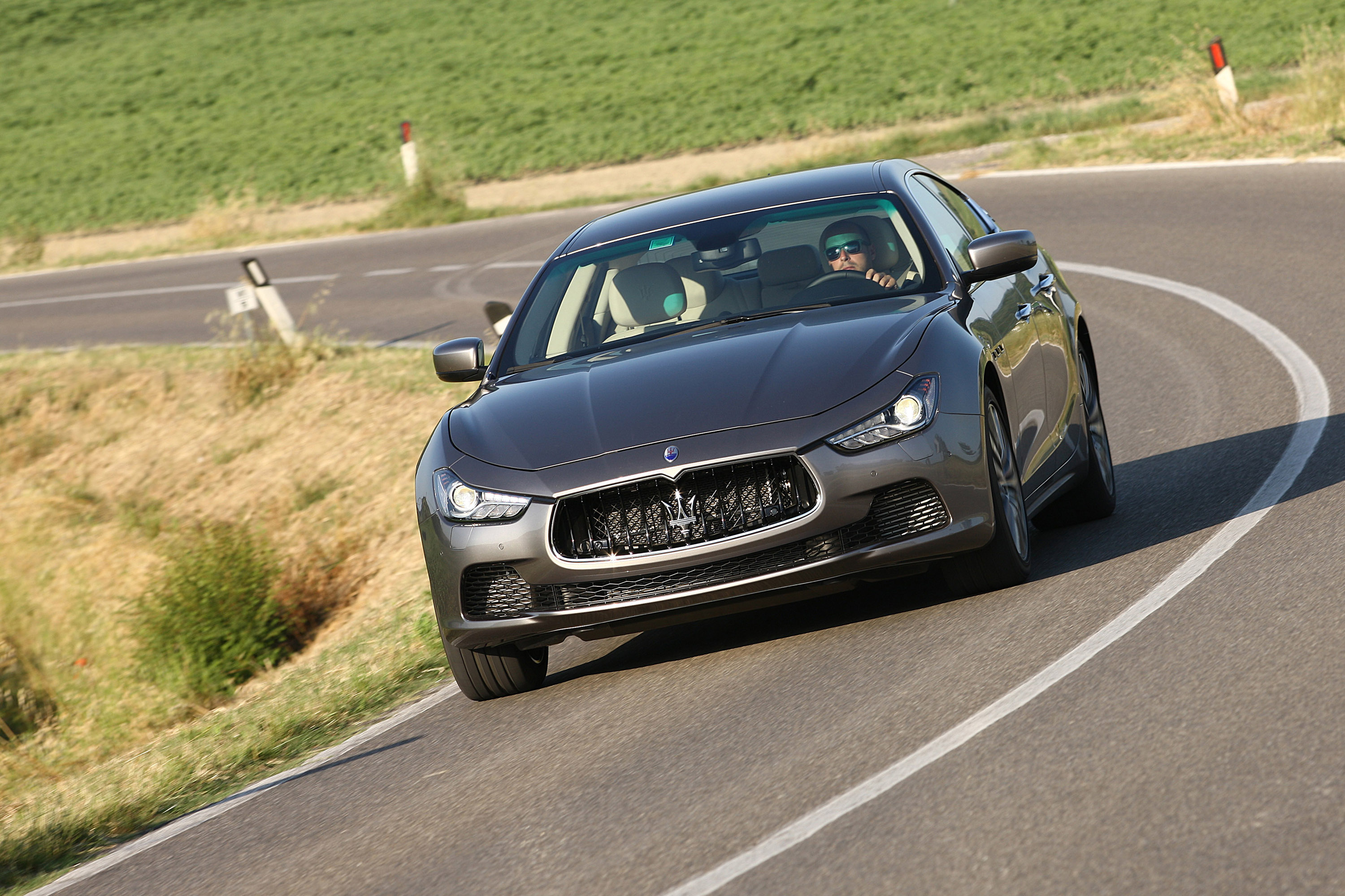 Maserati Ghibli photo #23