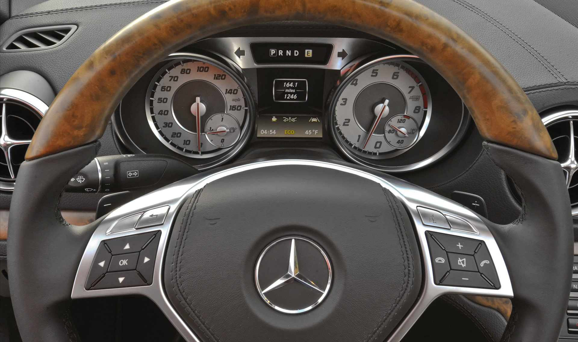 Mercedes-Benz SL550 photo #18