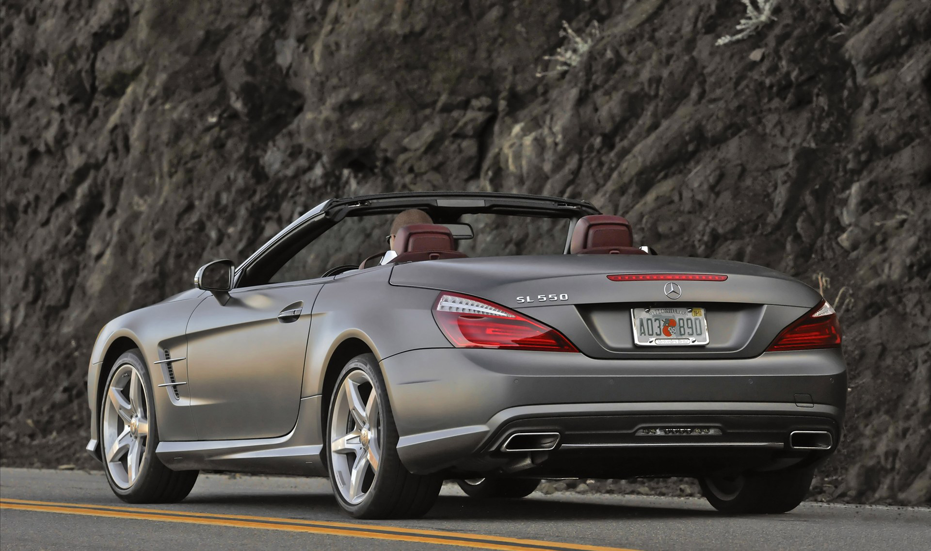 Mercedes-Benz SL550 photo #23