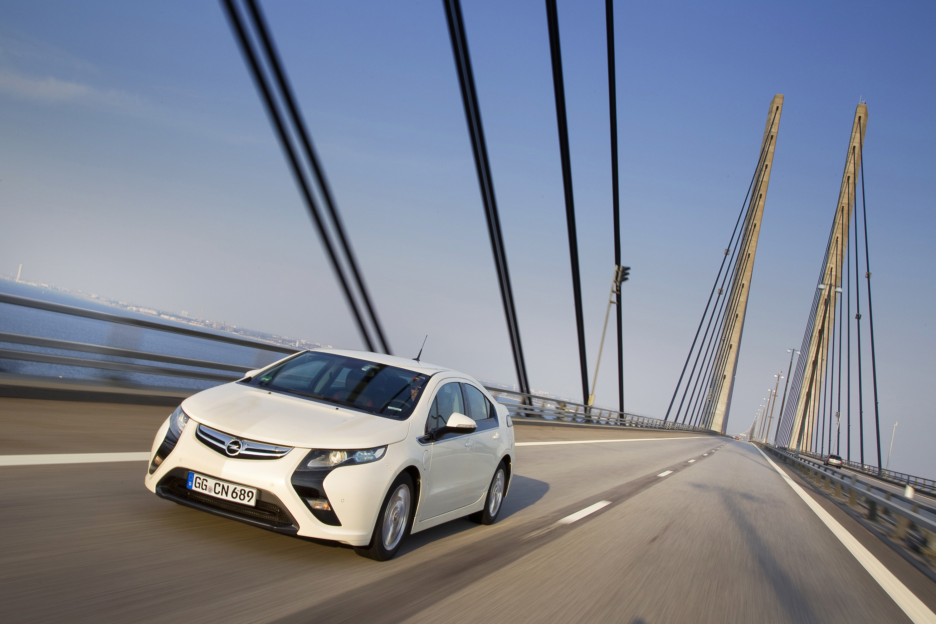 Opel Ampera photo #20