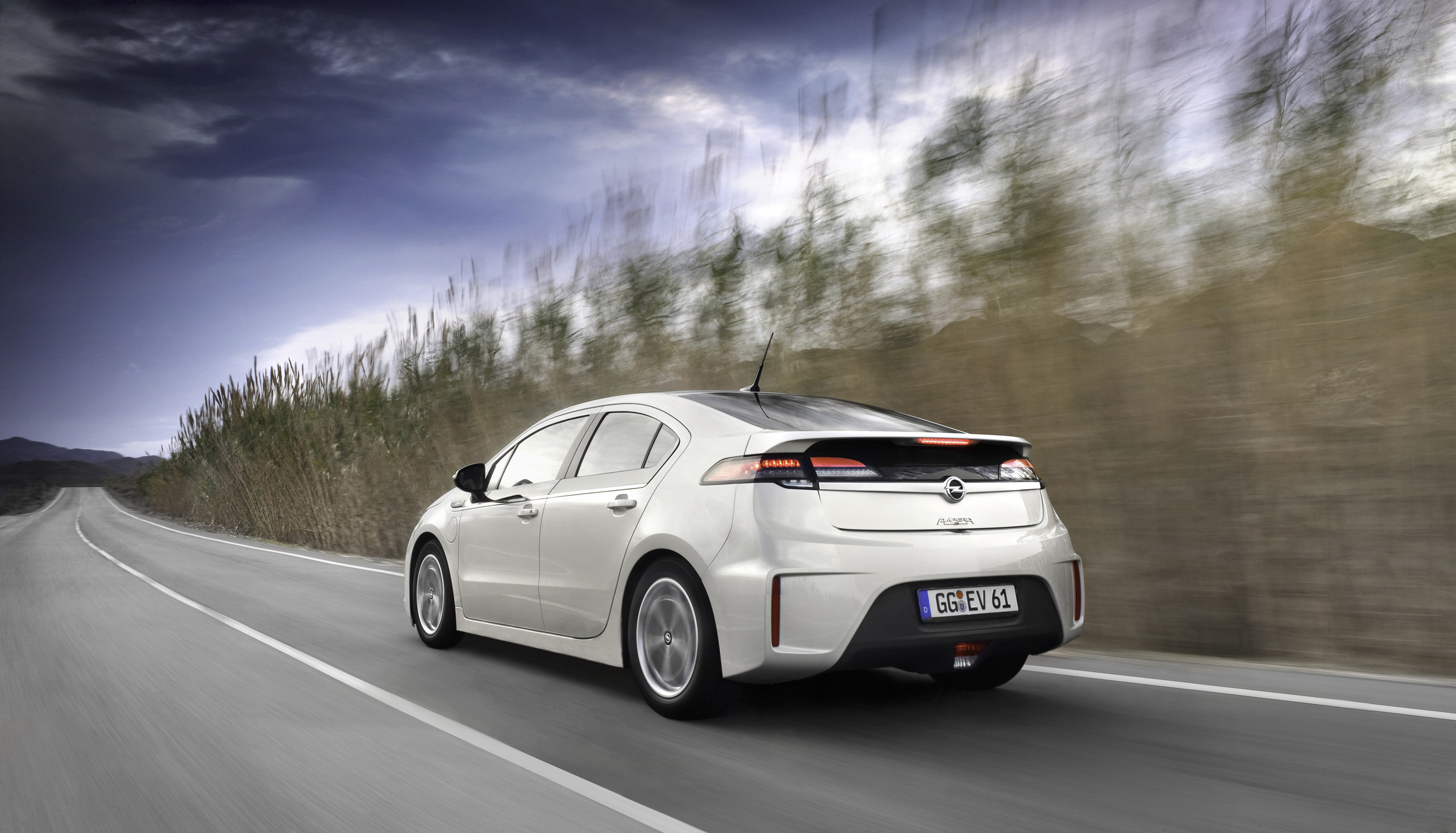 Opel Ampera photo #36