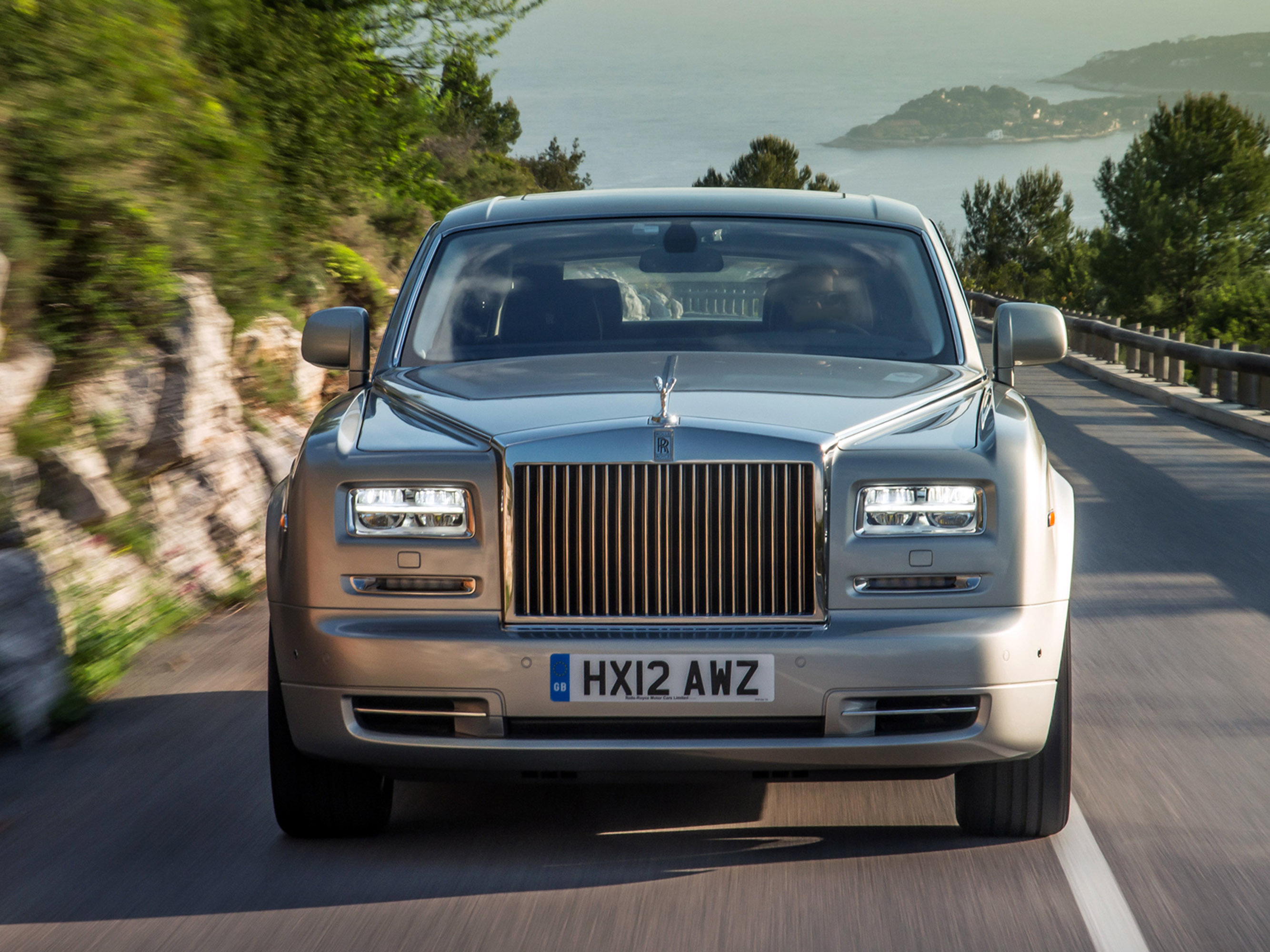 Rolls-Royce Phantom Series II photo #23