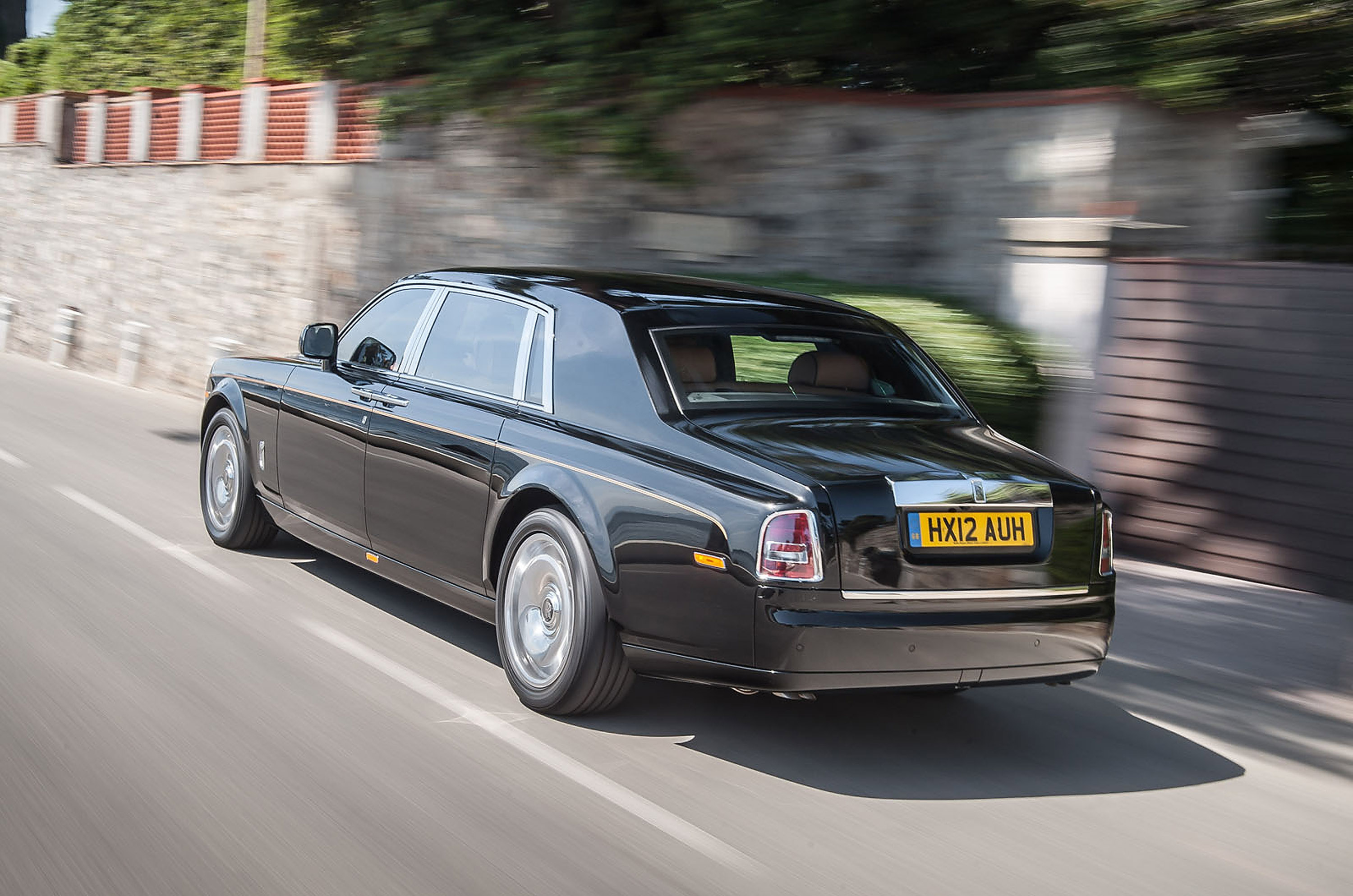 Rolls-Royce Phantom Series II photo #89