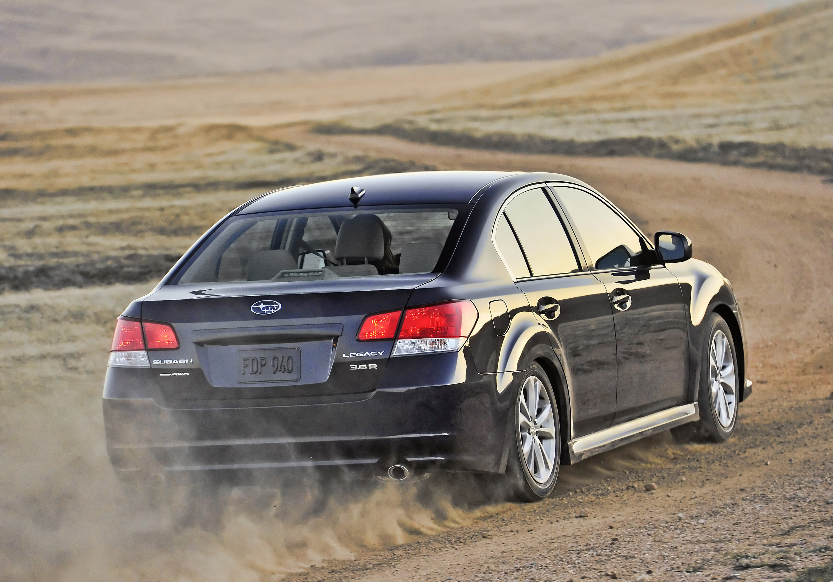 Subaru Legacy photo #16