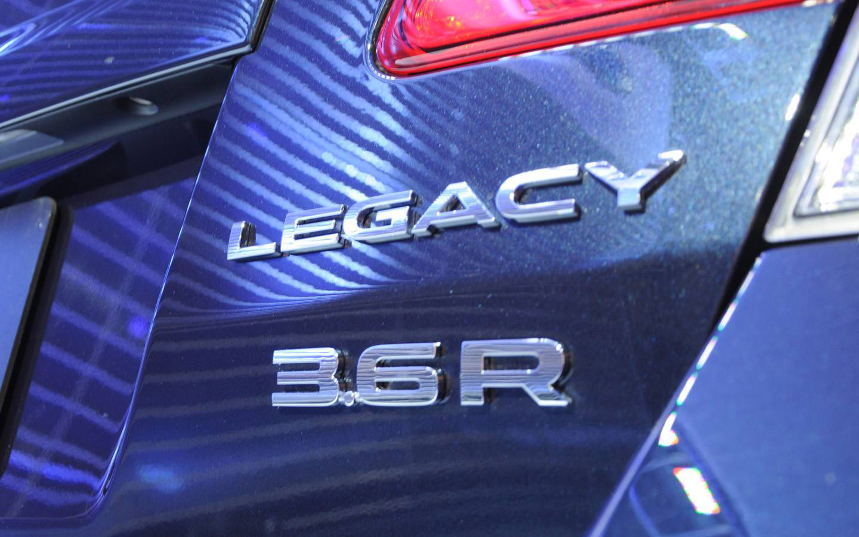 Subaru Legacy photo #22