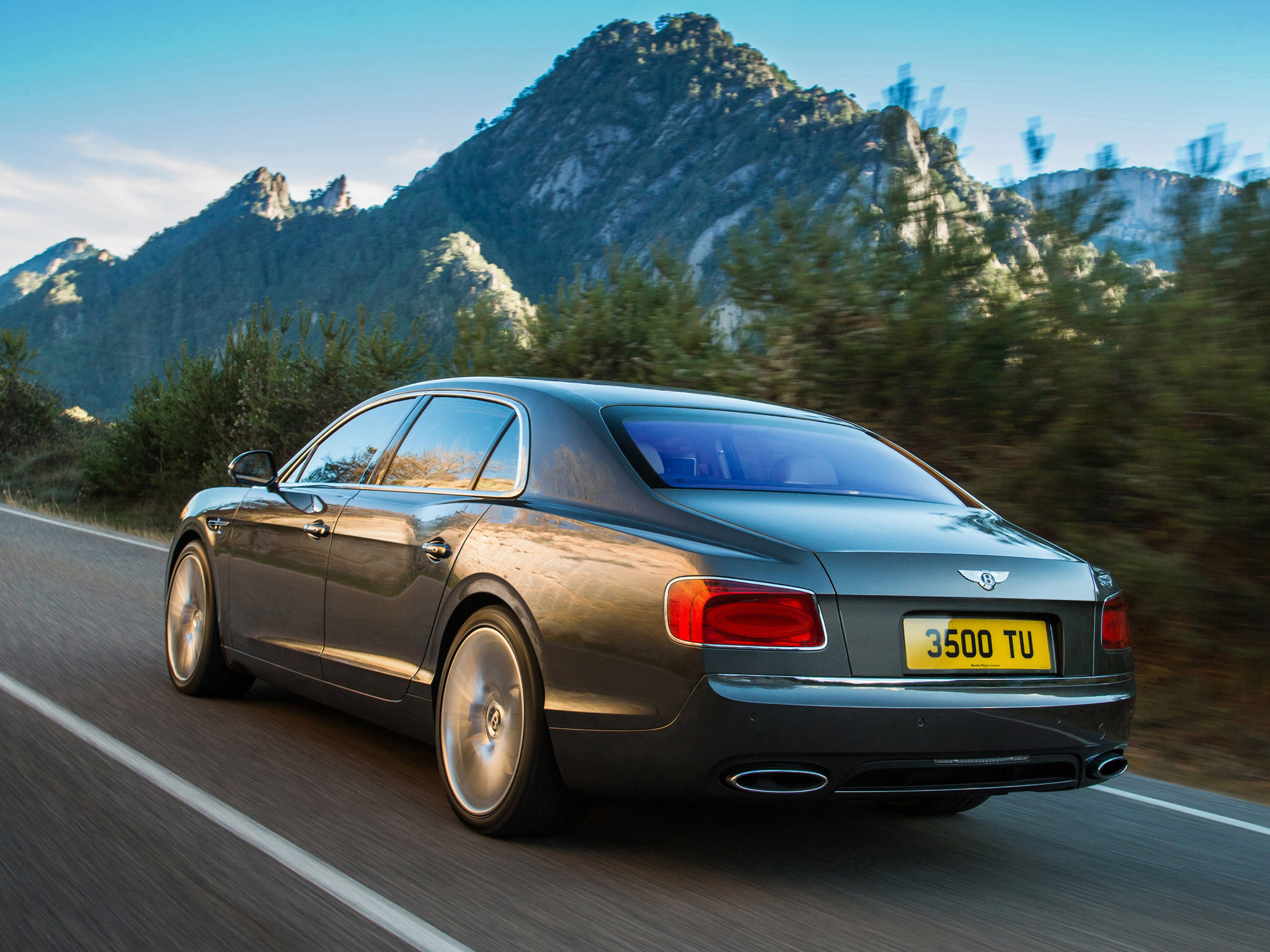 Bentley Flying Spur photo #20