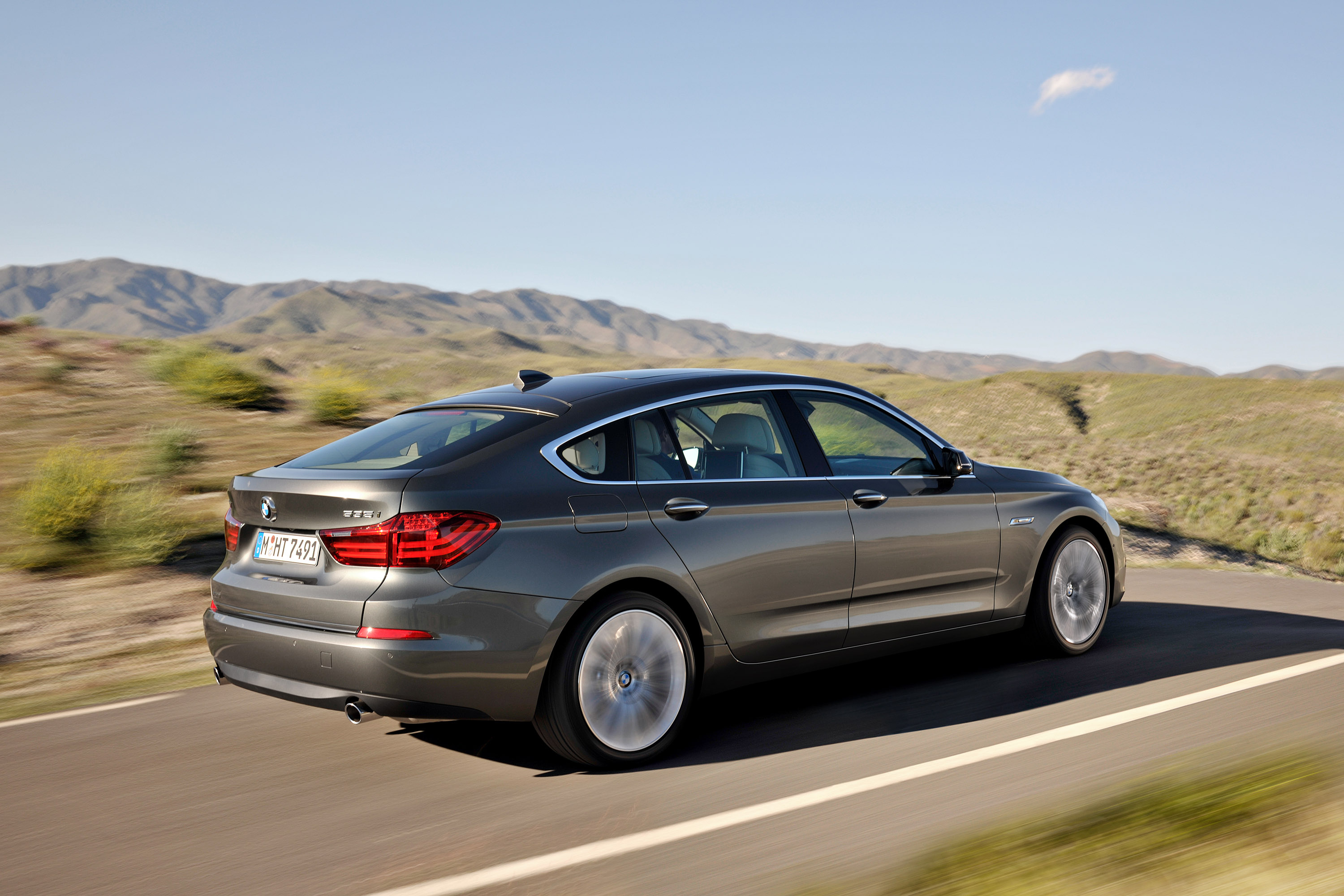 BMW 5-Series photo #75