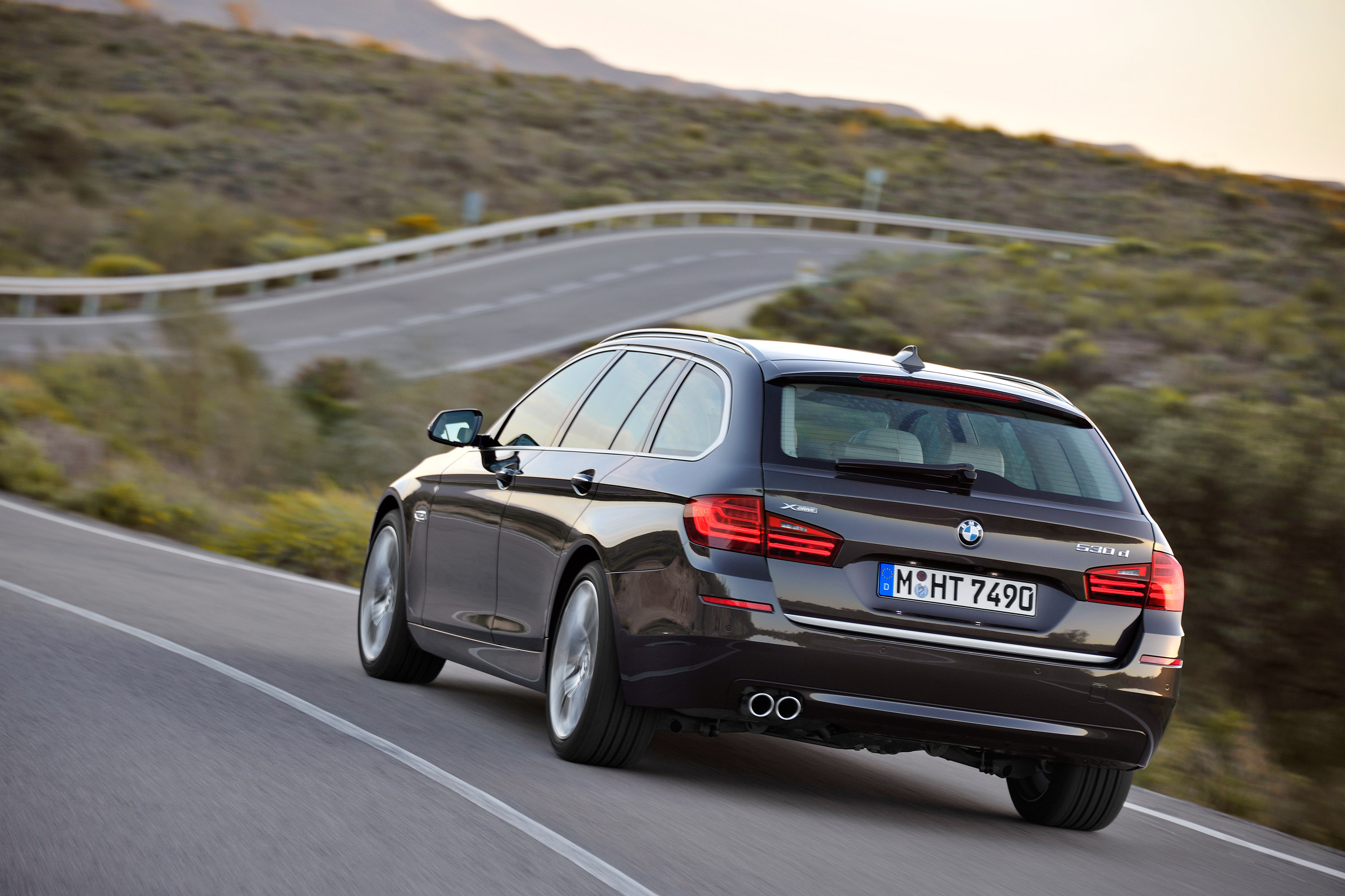 BMW 5-Series photo #86