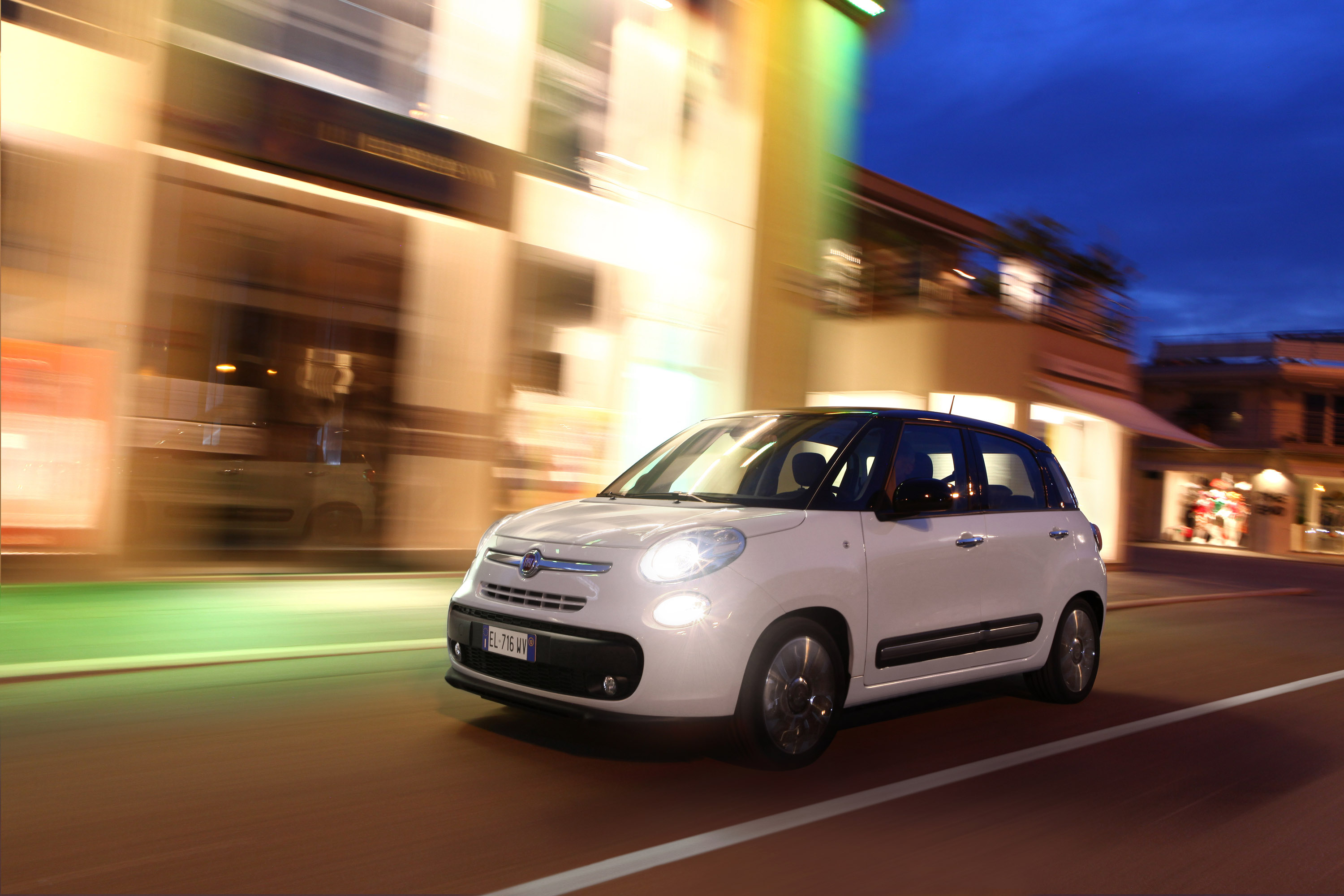 Fiat 500L photo #18