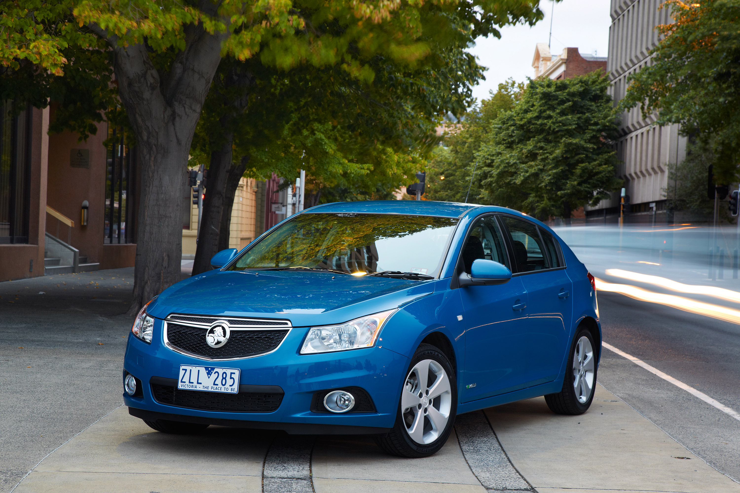 Holden Cruze photo #21