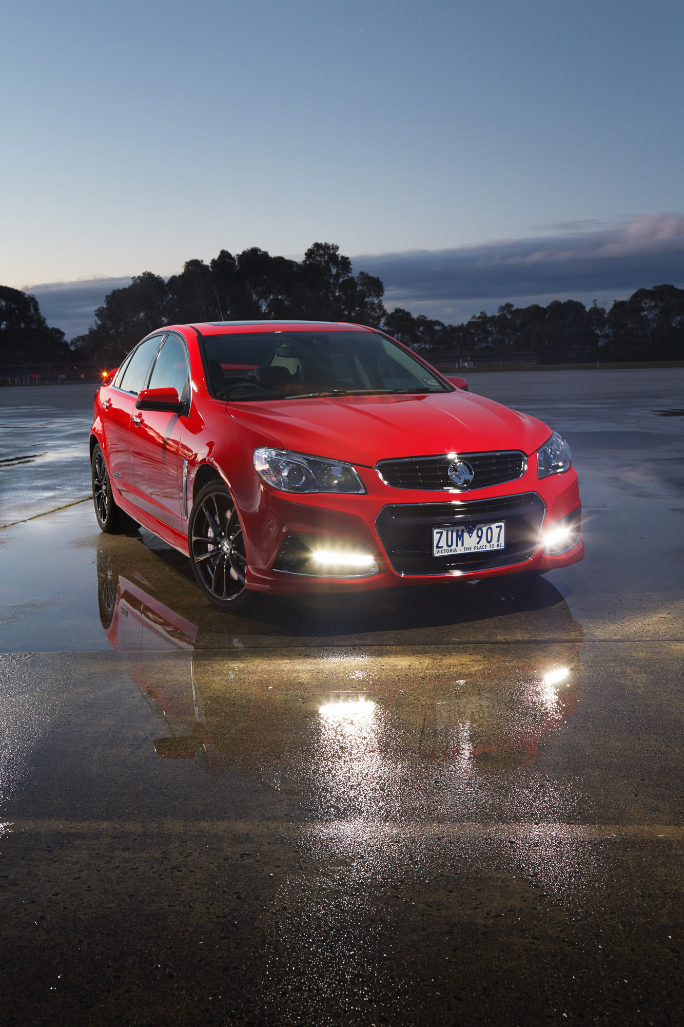 Holden VF Commodore SS V RedLine photo #19