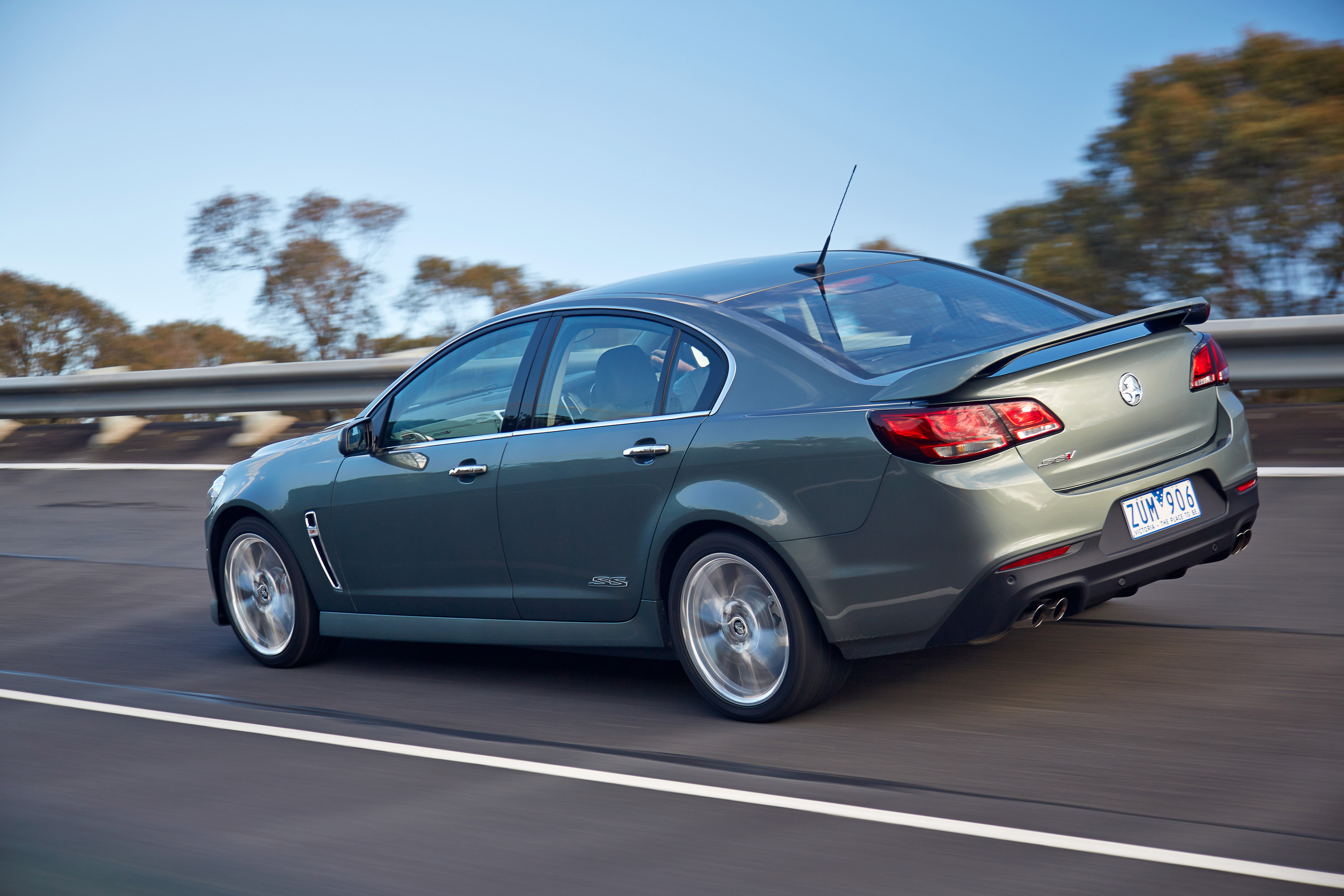 Holden VF Commodore SS V RedLine photo #27