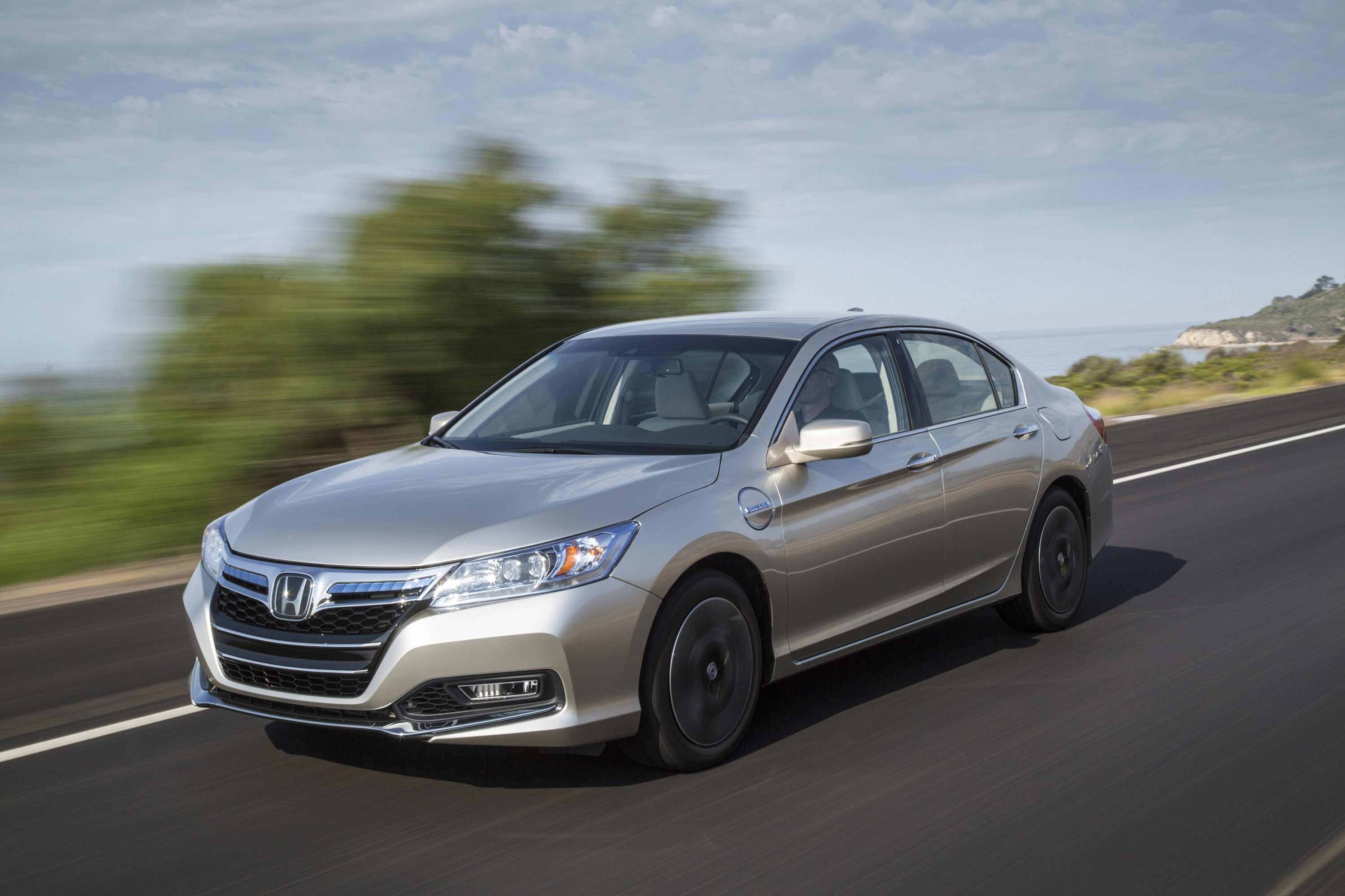 Honda Accord PHEV photo #17