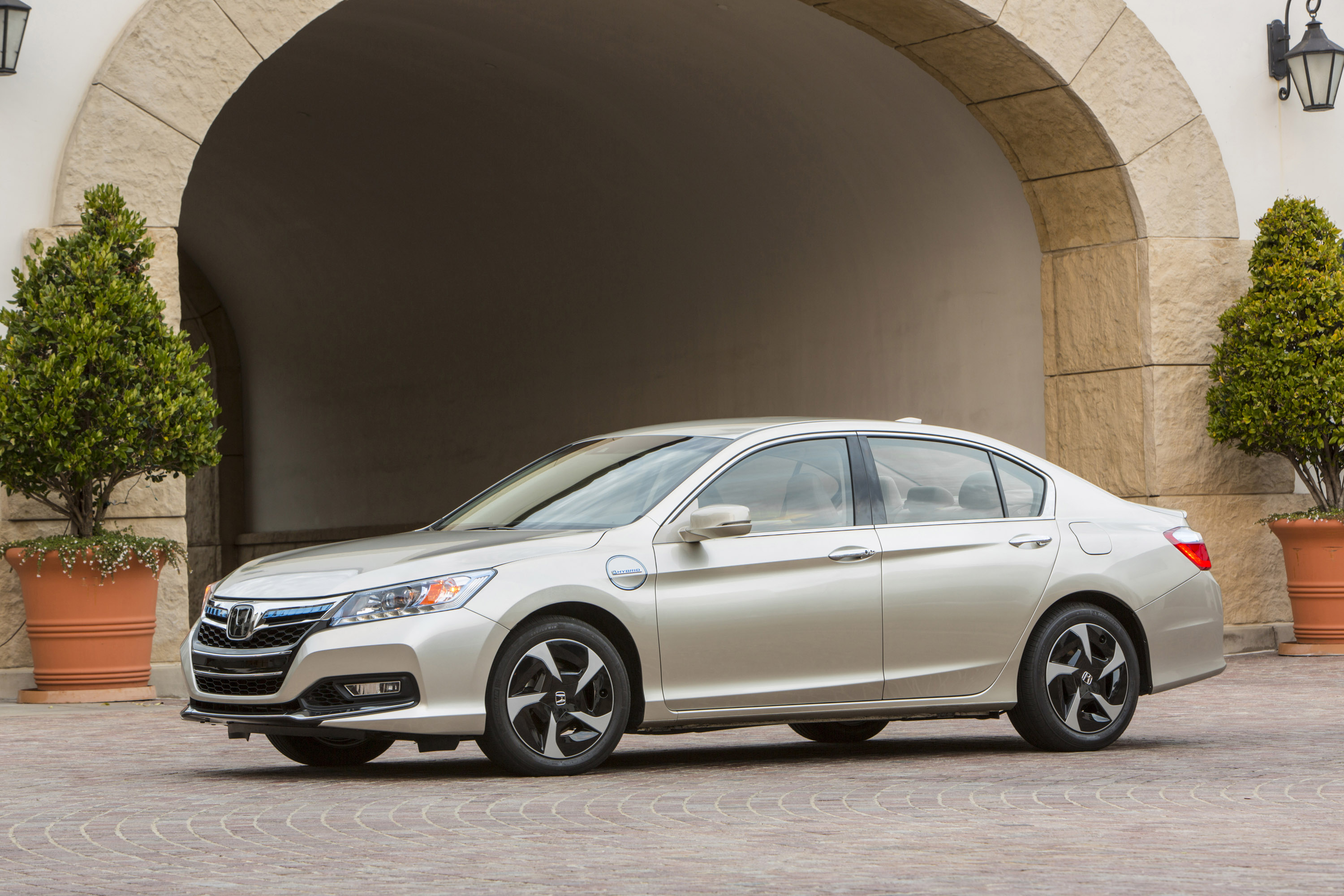 Honda Accord PHEV photo #26