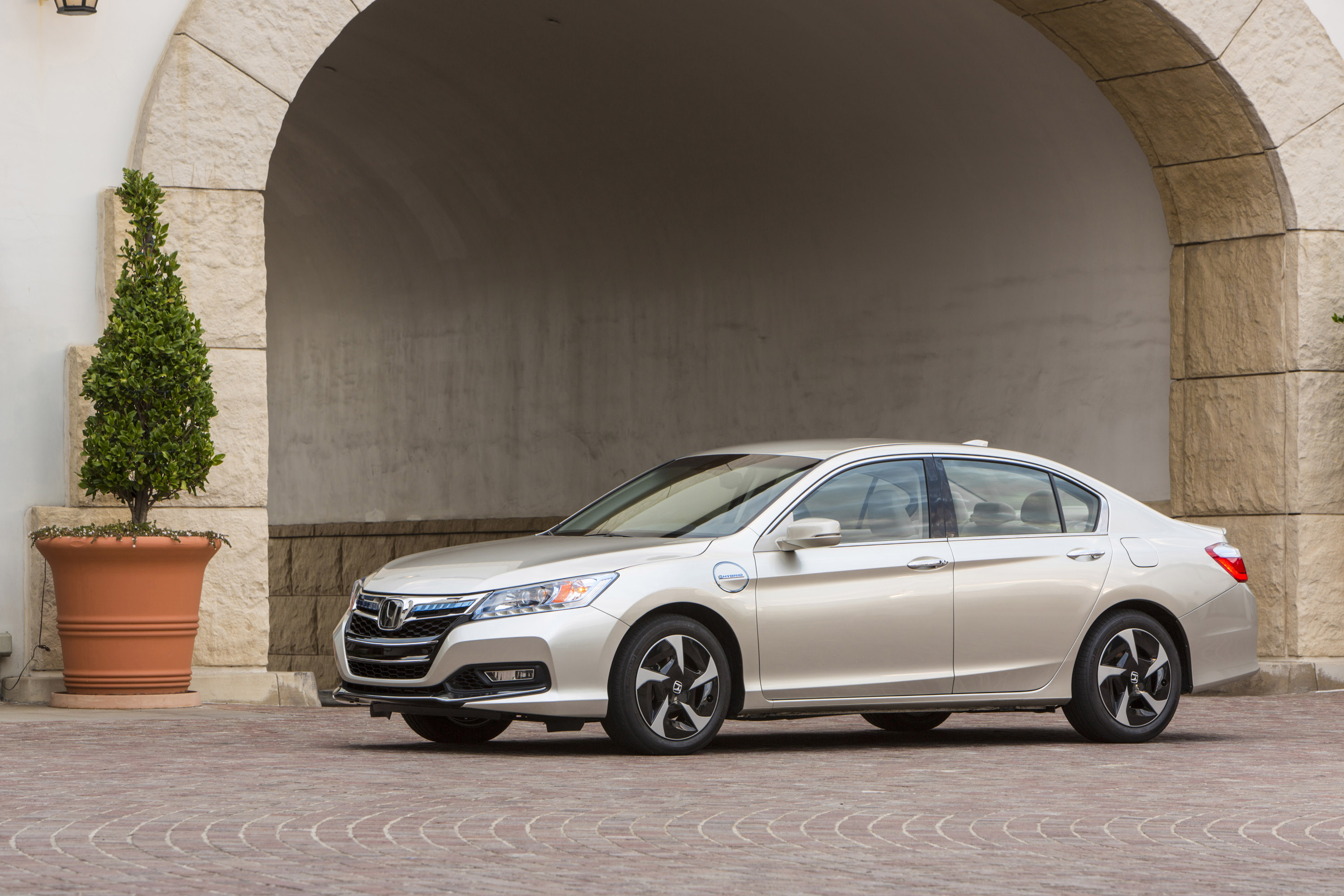 Honda Accord PHEV photo #29